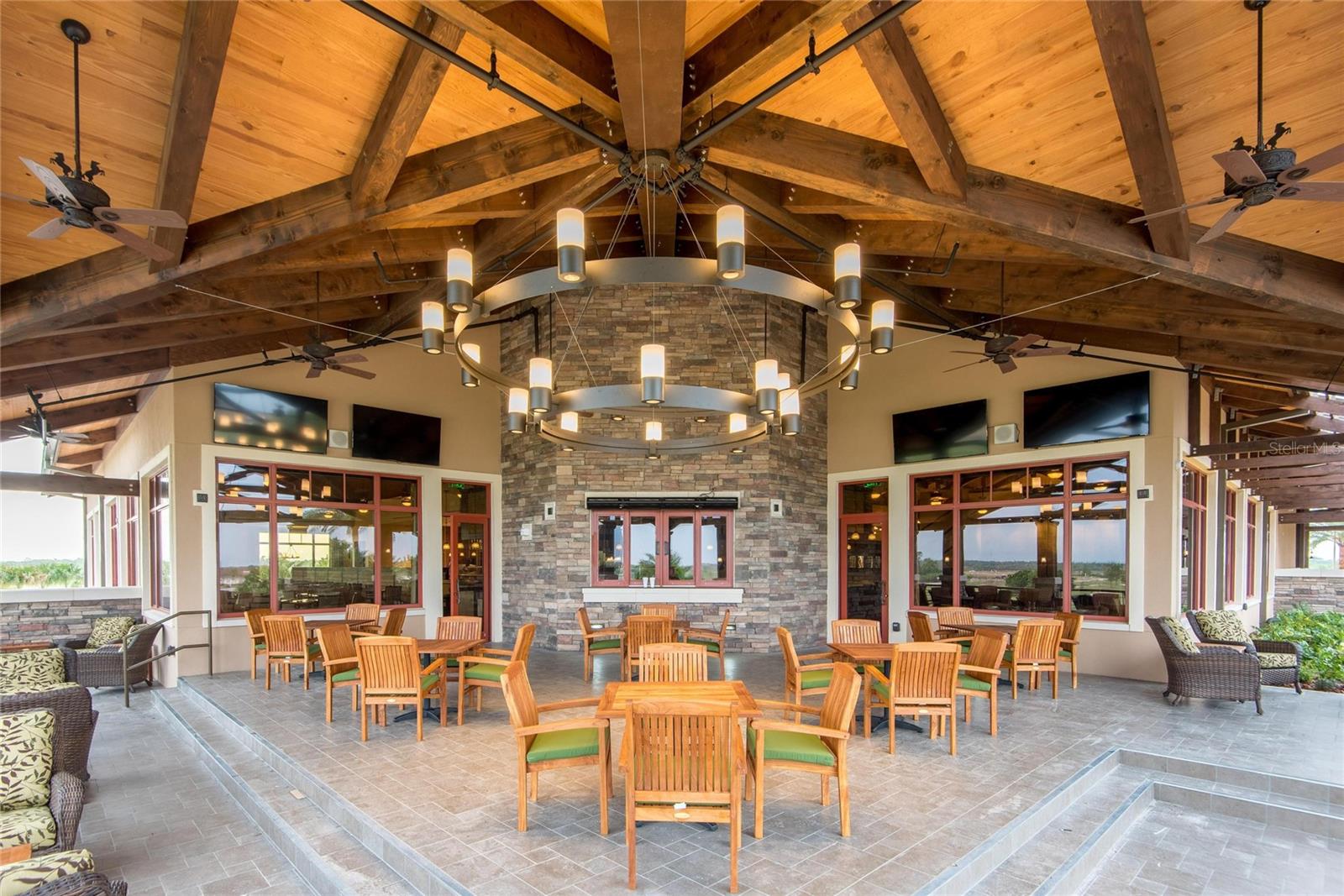 COUNTRY CLUB EAST AT LAKEWD RNCH QQ1 2B - Residential