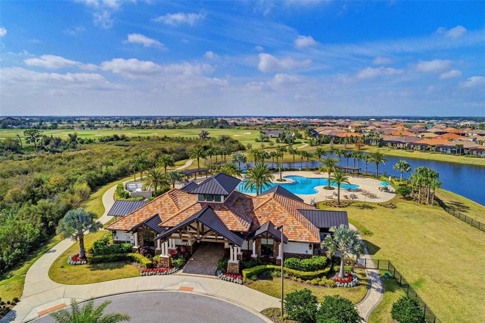 COUNTRY CLUB EAST AT LAKEWD RNCH QQ1 2B - Residential