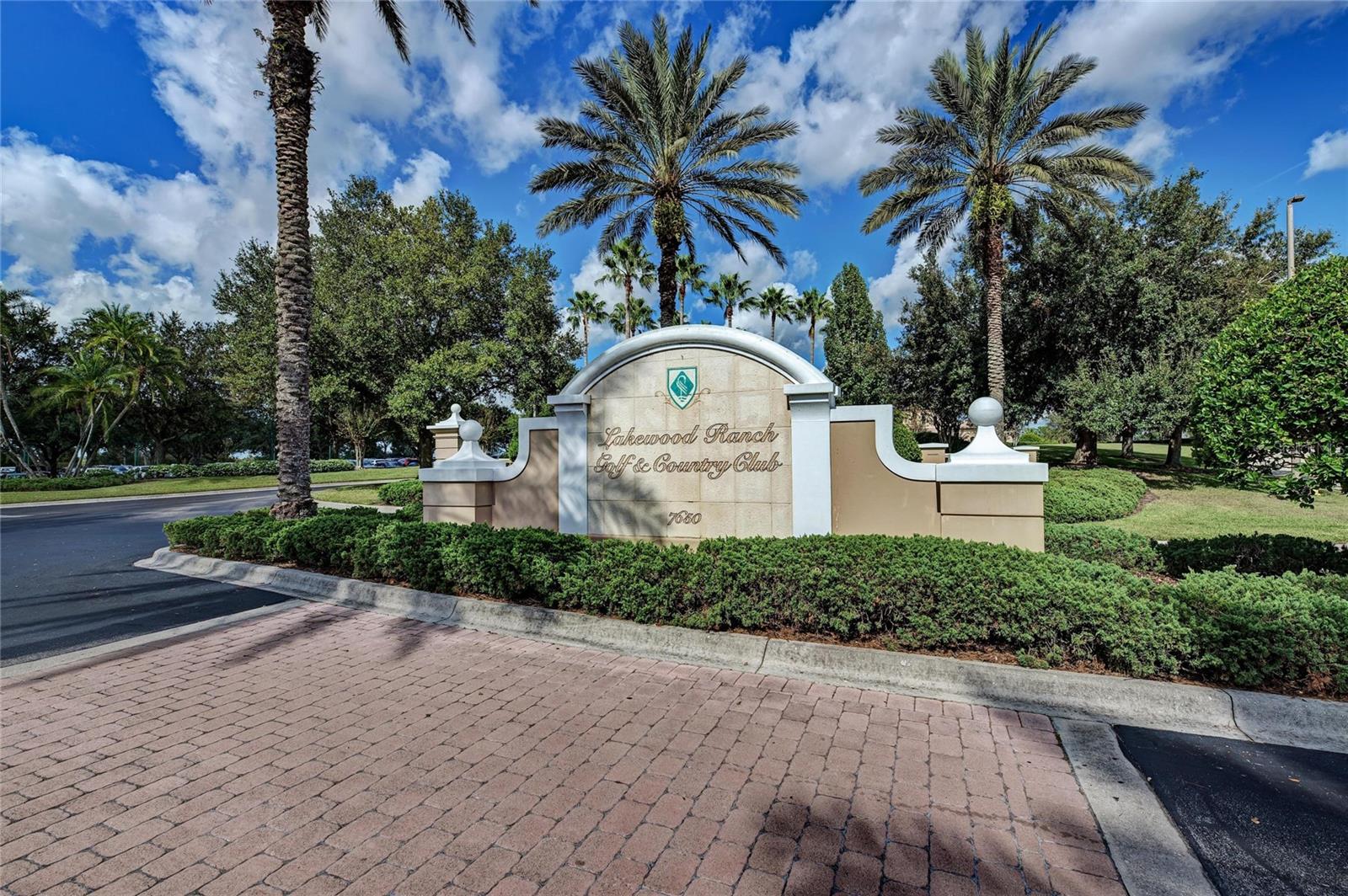 COUNTRY CLUB EAST AT LAKEWD RNCH QQ1 2B - Residential