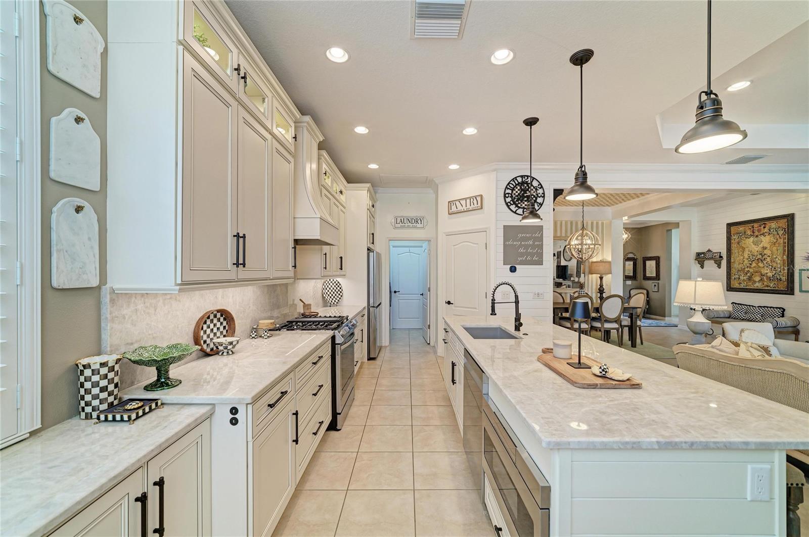 COUNTRY CLUB EAST AT LAKEWD RNCH QQ1 2B - Residential