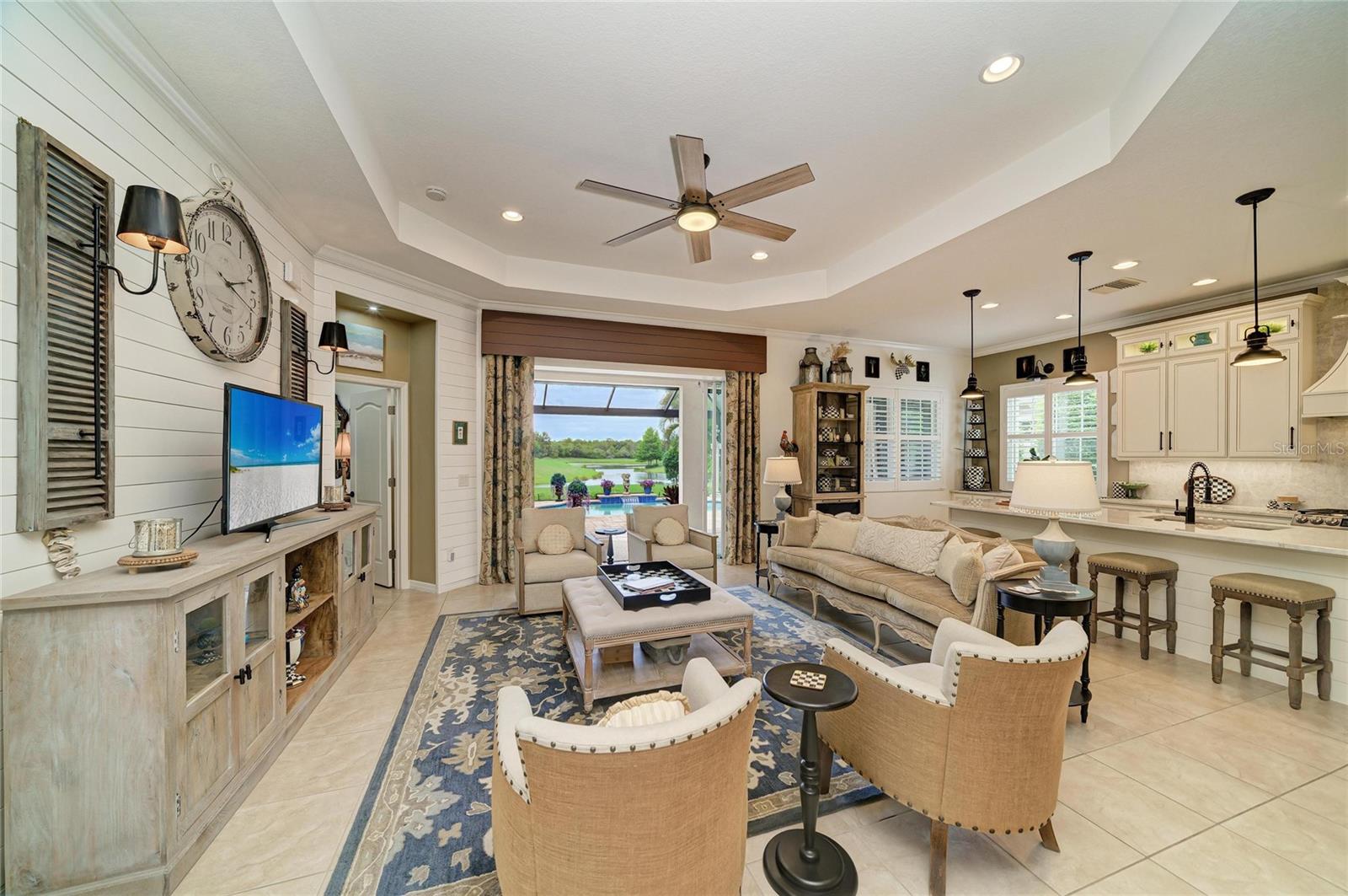 COUNTRY CLUB EAST AT LAKEWD RNCH QQ1 2B - Residential