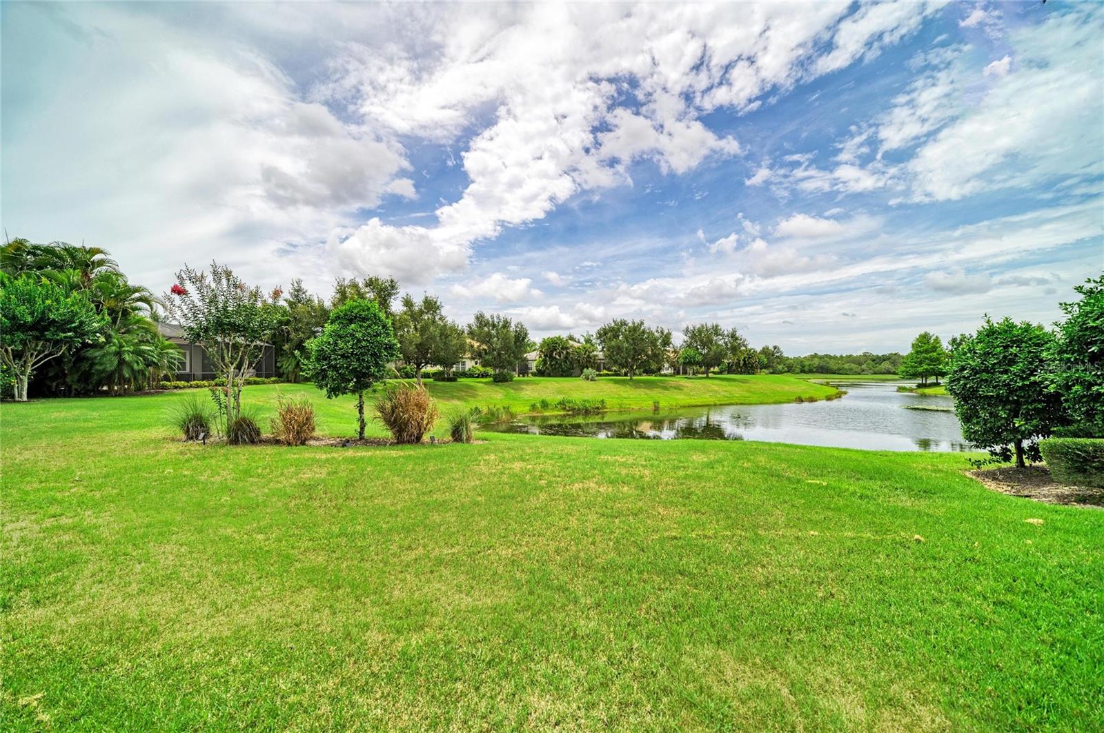 COUNTRY CLUB EAST AT LAKEWD RNCH QQ1 2B - Residential