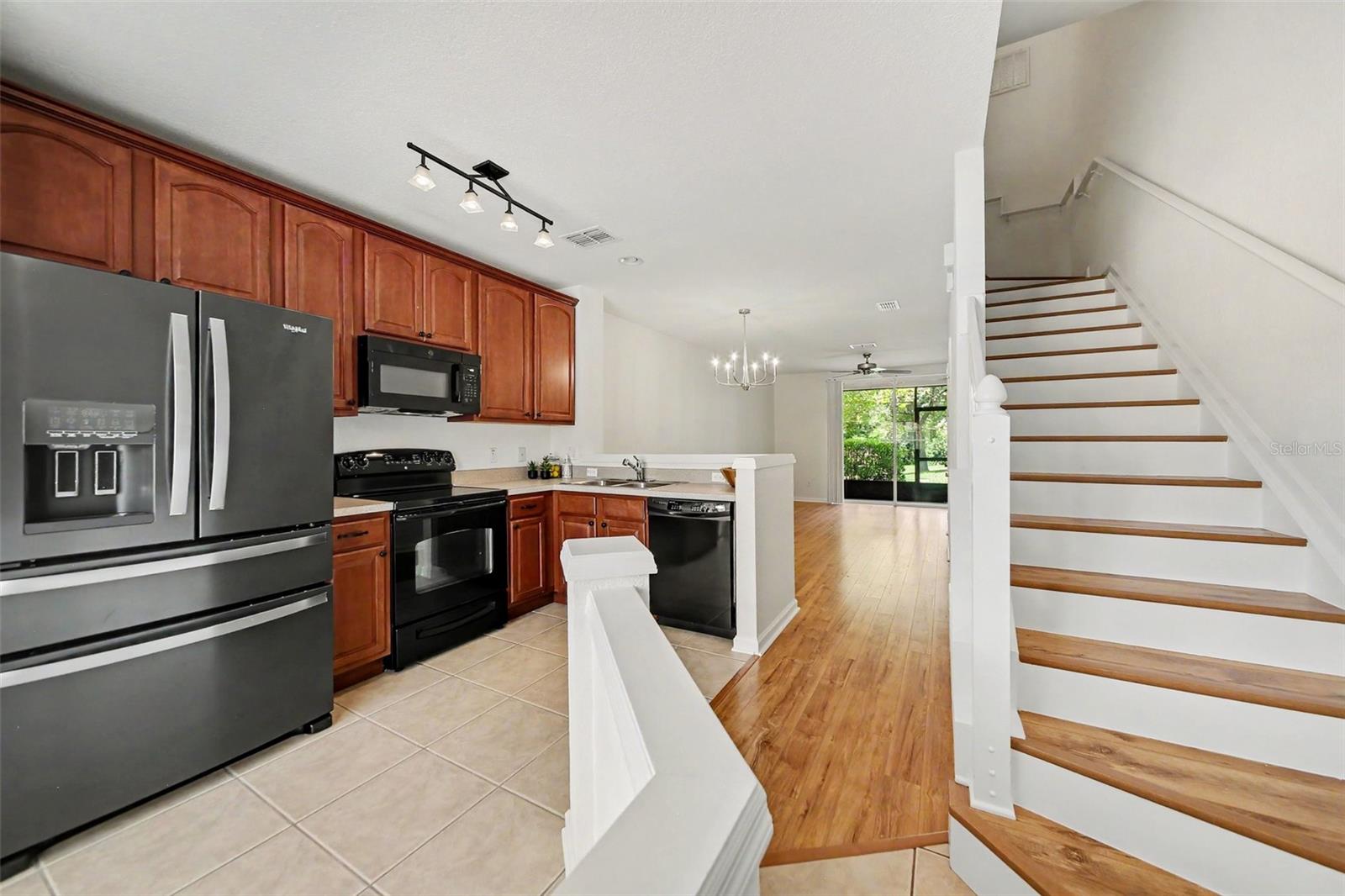 REGENCY OAKS - Residential