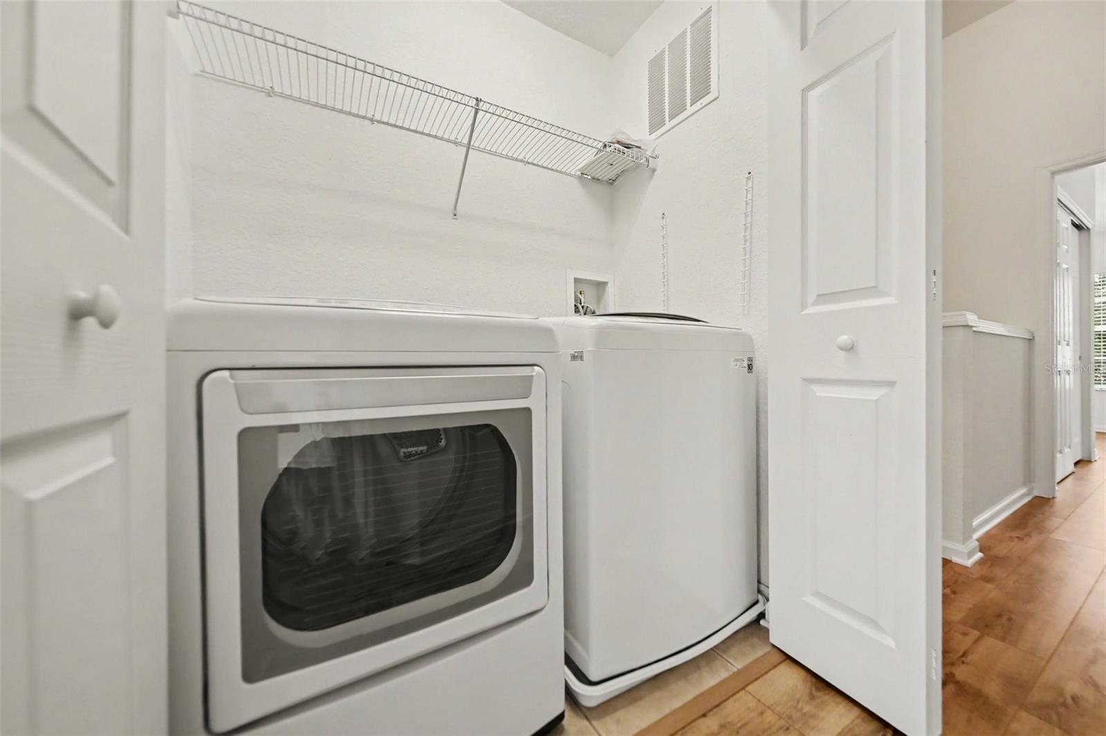 REGENCY OAKS - Residential