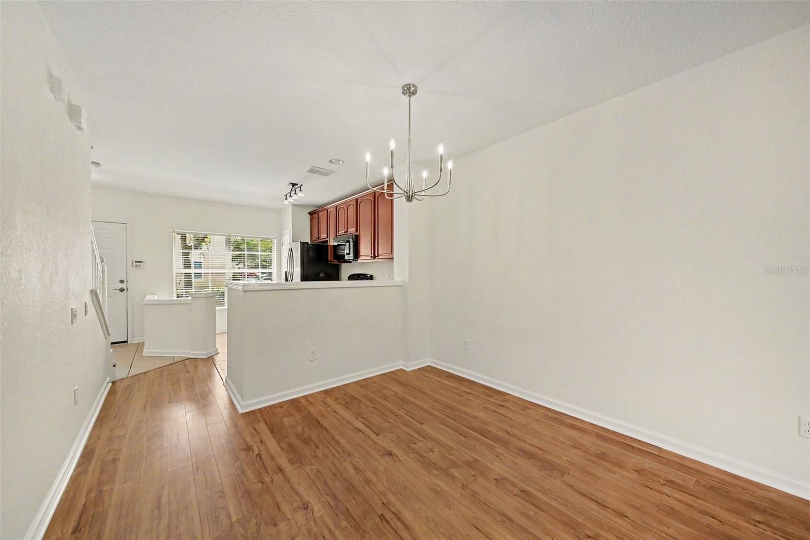 REGENCY OAKS - Residential