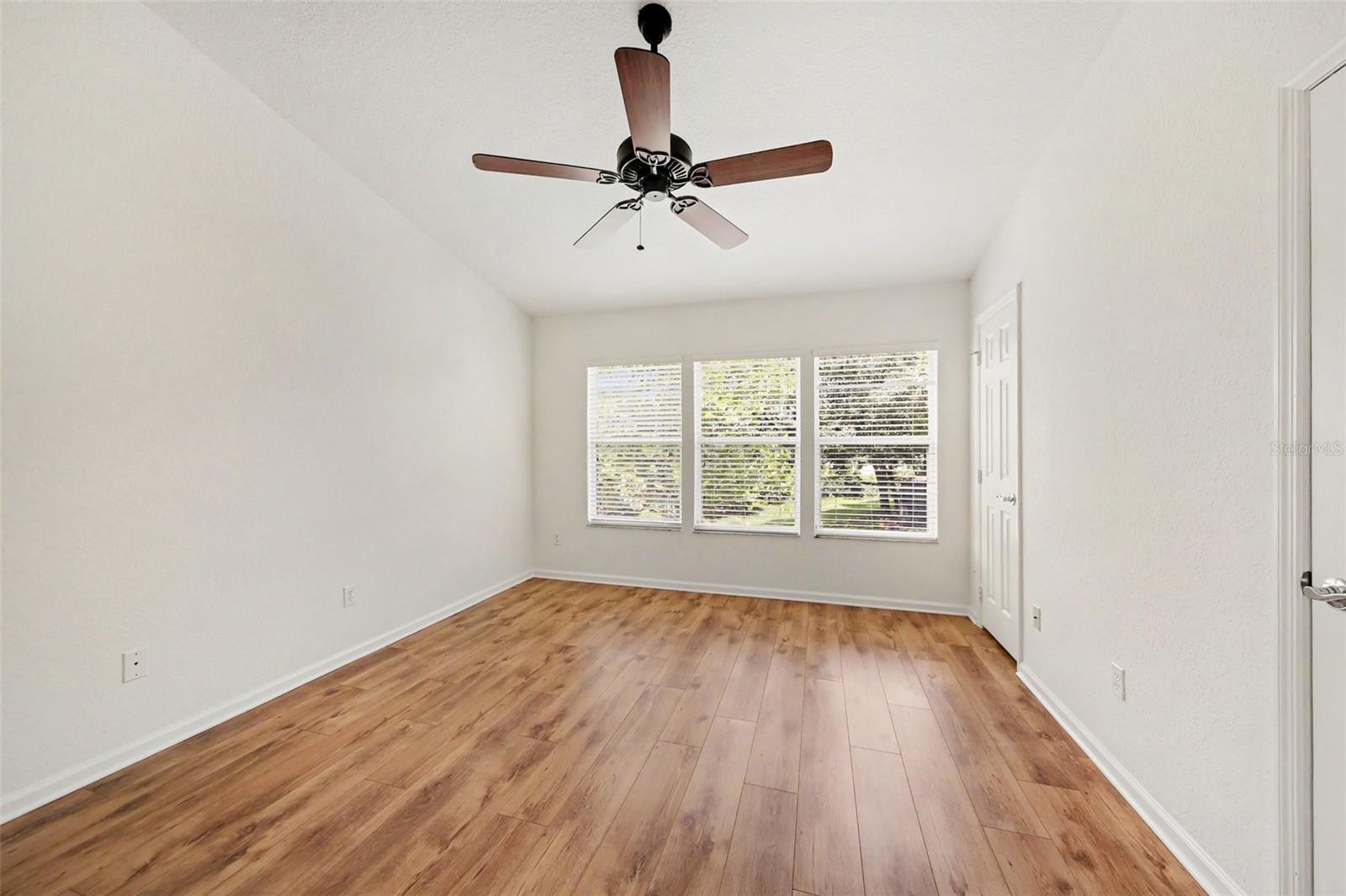REGENCY OAKS - Residential