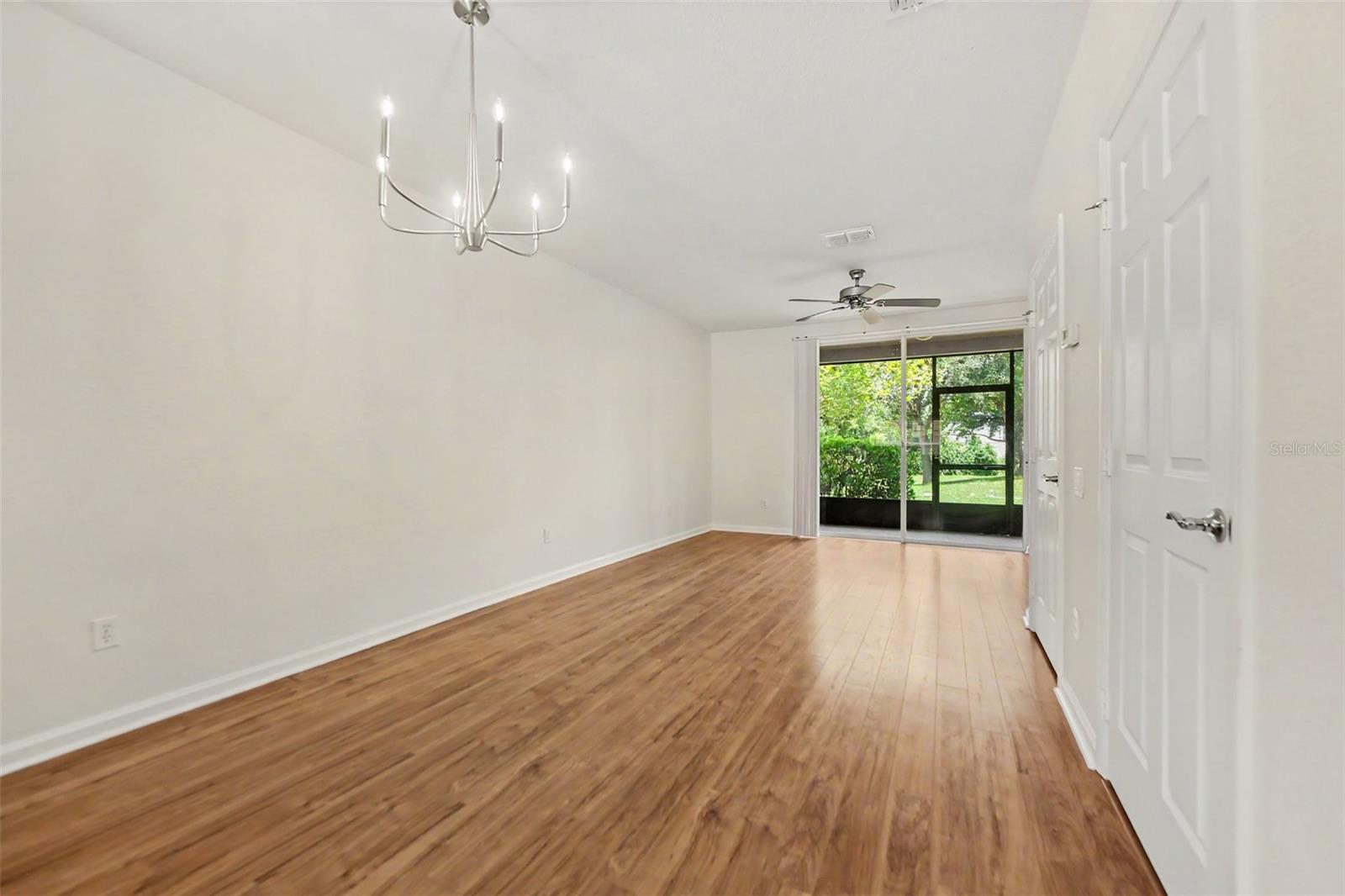 REGENCY OAKS - Residential