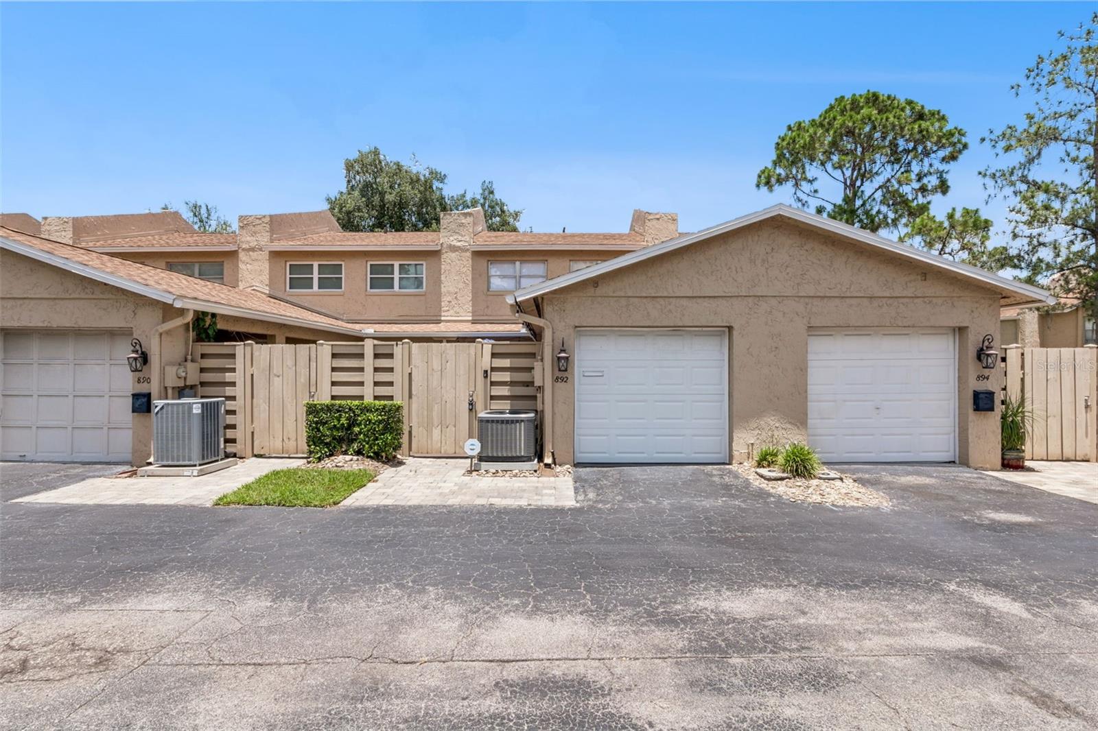 PARK LAKE TWNHS - Residential