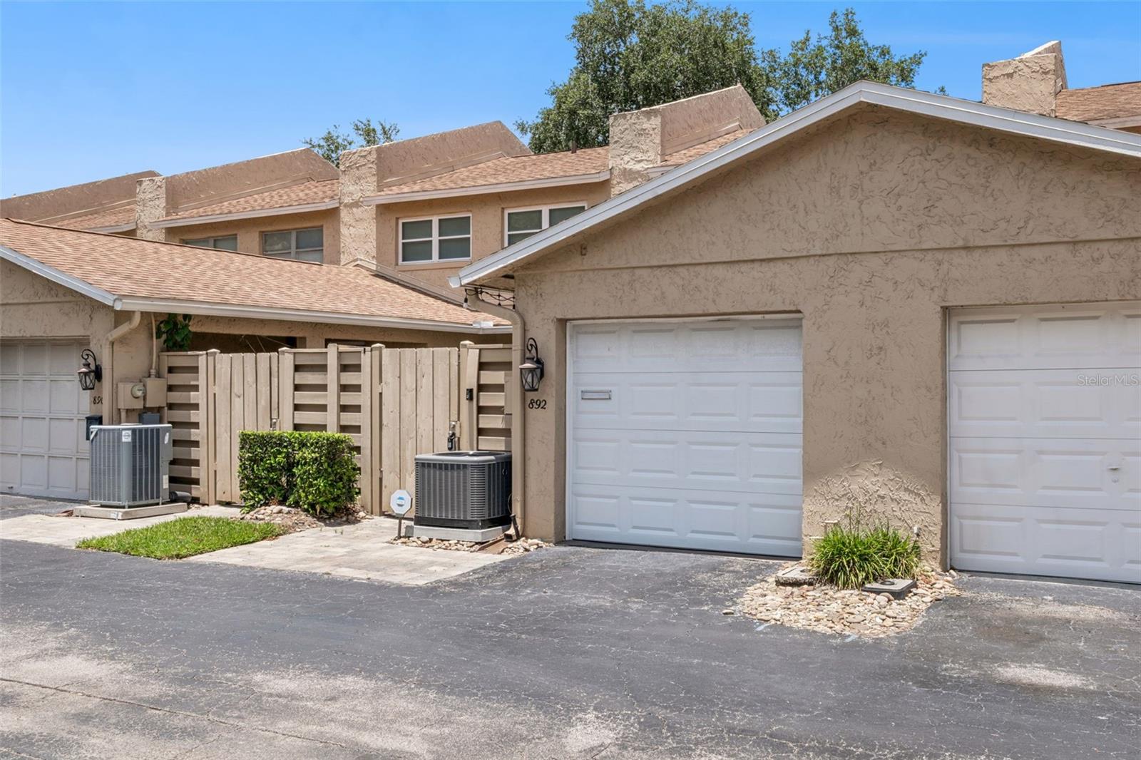 PARK LAKE TWNHS - Residential