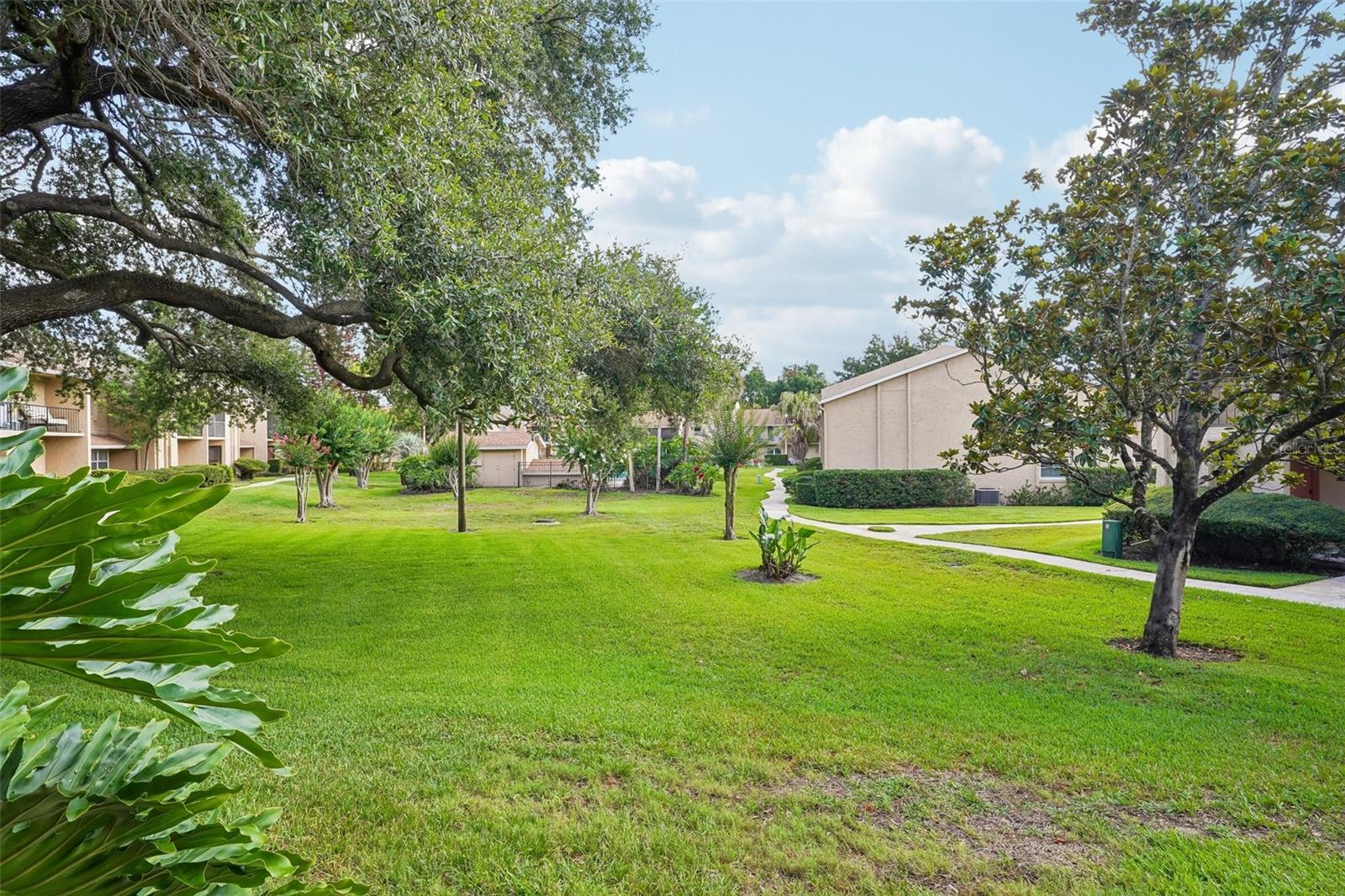 PARK LAKE TWNHS - Residential