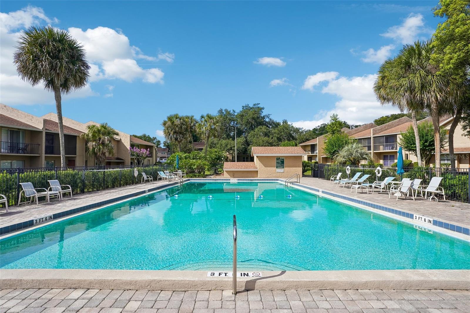 PARK LAKE TWNHS - Residential