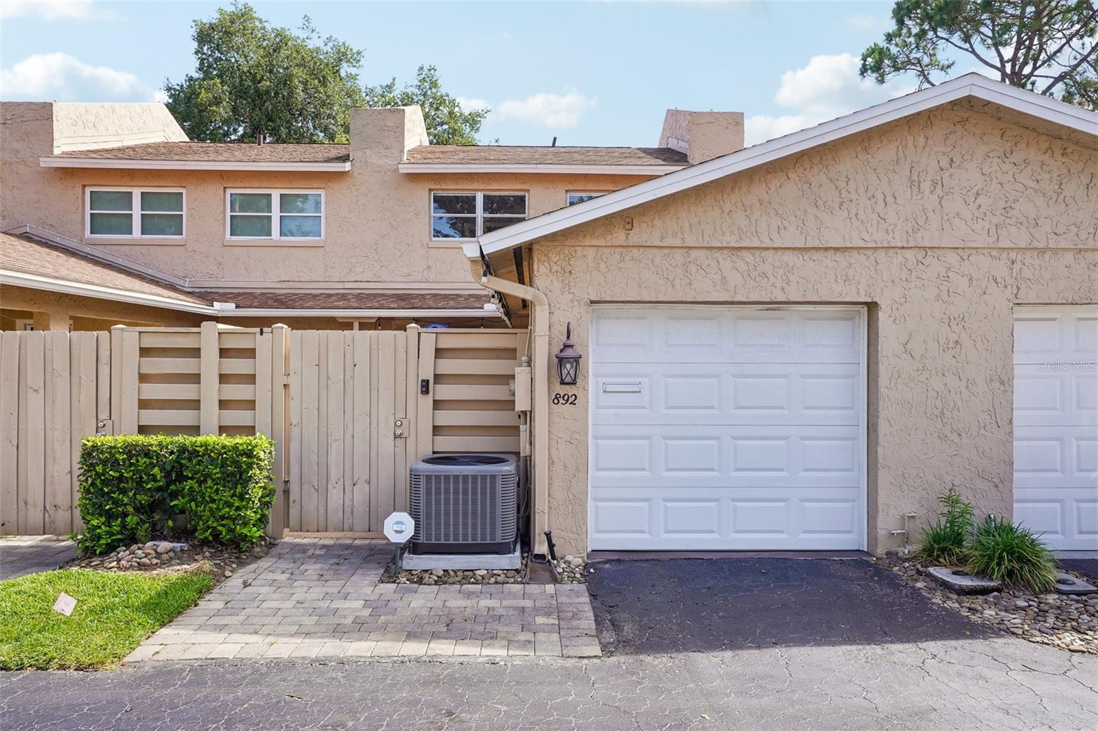 PARK LAKE TWNHS - Residential