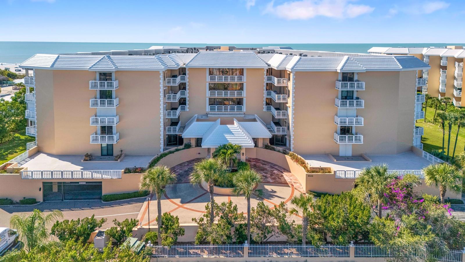 SILVER SANDS BEACH & RACQUET CLUB - Residential