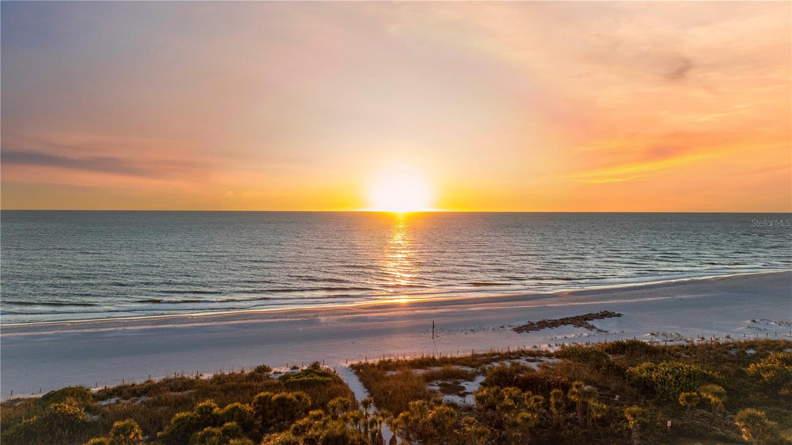 SILVER SANDS BEACH & RACQUET CLUB - Residential