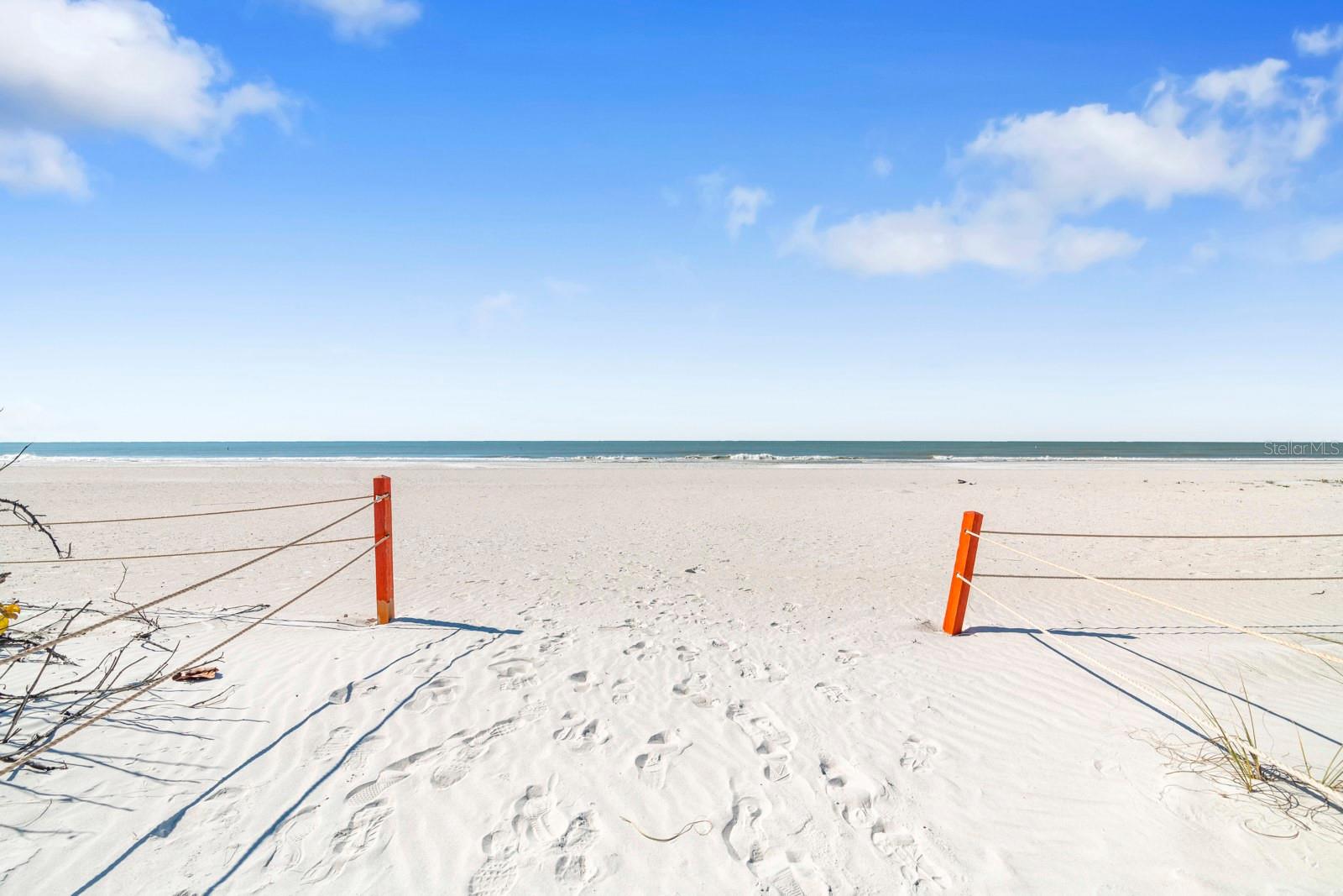 SILVER SANDS BEACH & RACQUET CLUB - Residential
