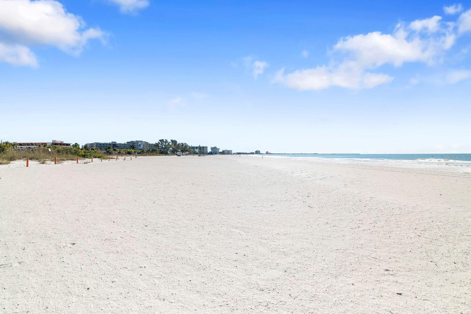 SILVER SANDS BEACH & RACQUET CLUB - Residential
