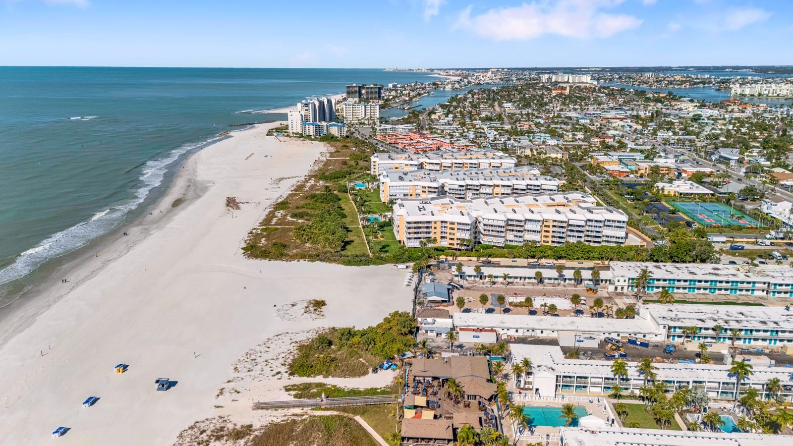 SILVER SANDS BEACH & RACQUET CLUB - Residential