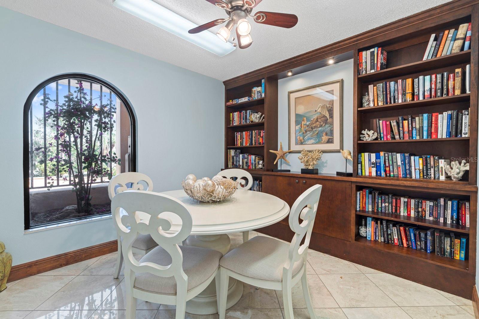 SILVER SANDS BEACH & RACQUET CLUB - Residential