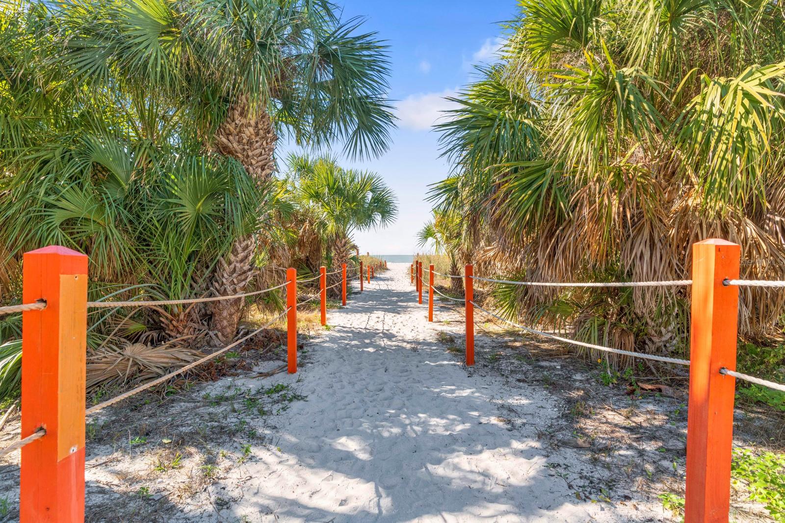 SILVER SANDS BEACH & RACQUET CLUB - Residential