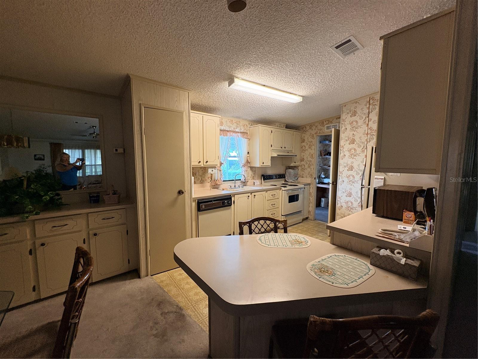 IMPERIAL LAKES ESTATES - Residential