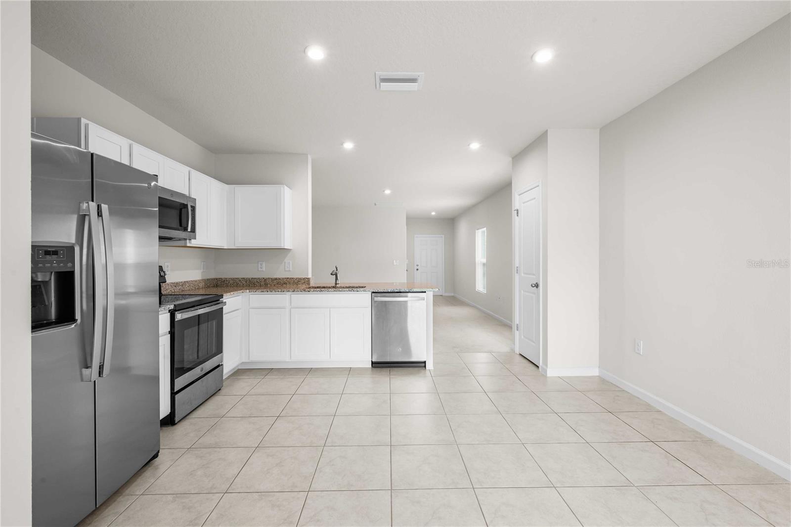 ZEPHYR PLACE - Residential