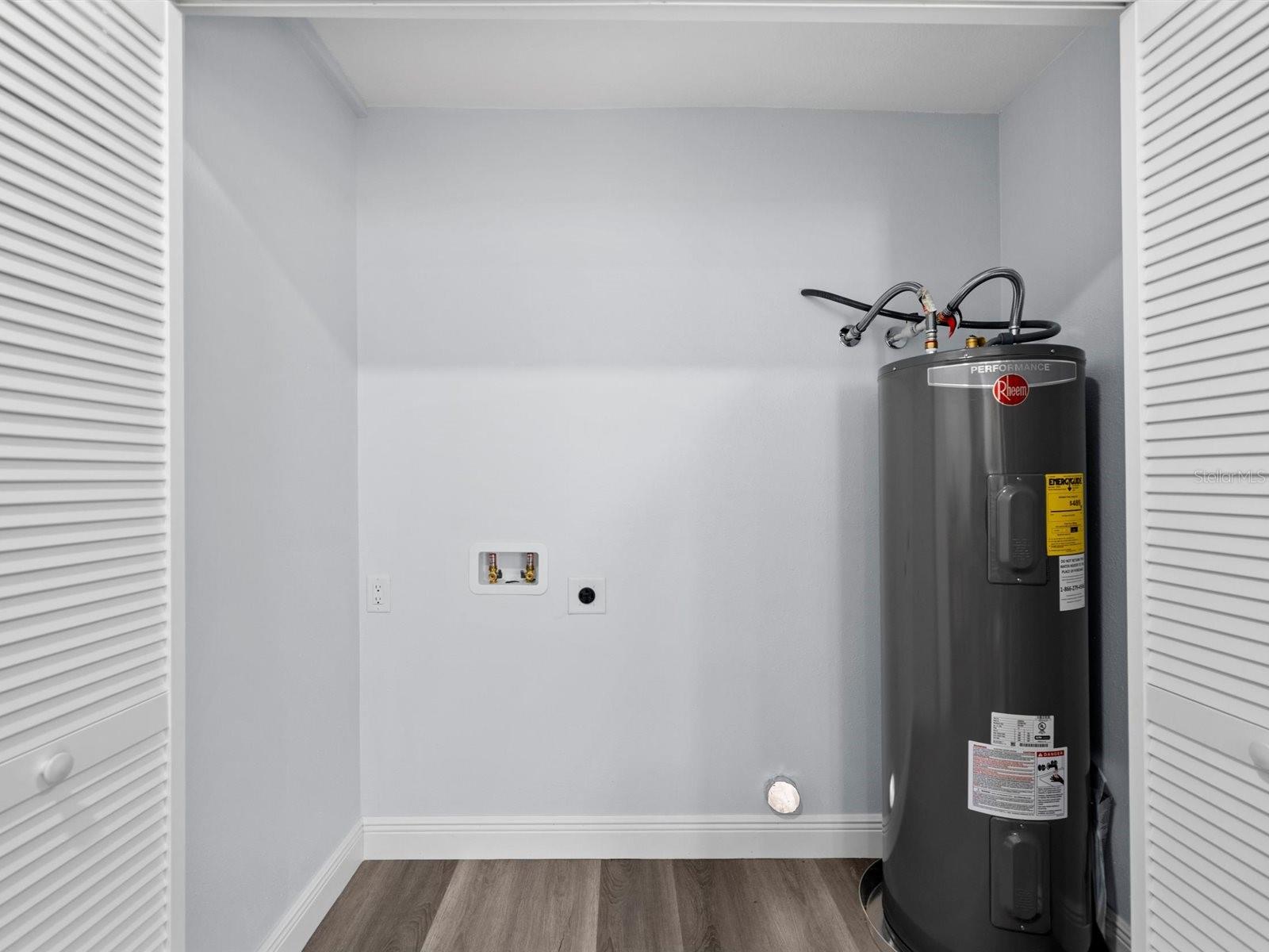 BAY CREST PARK UNIT 03 - Residential