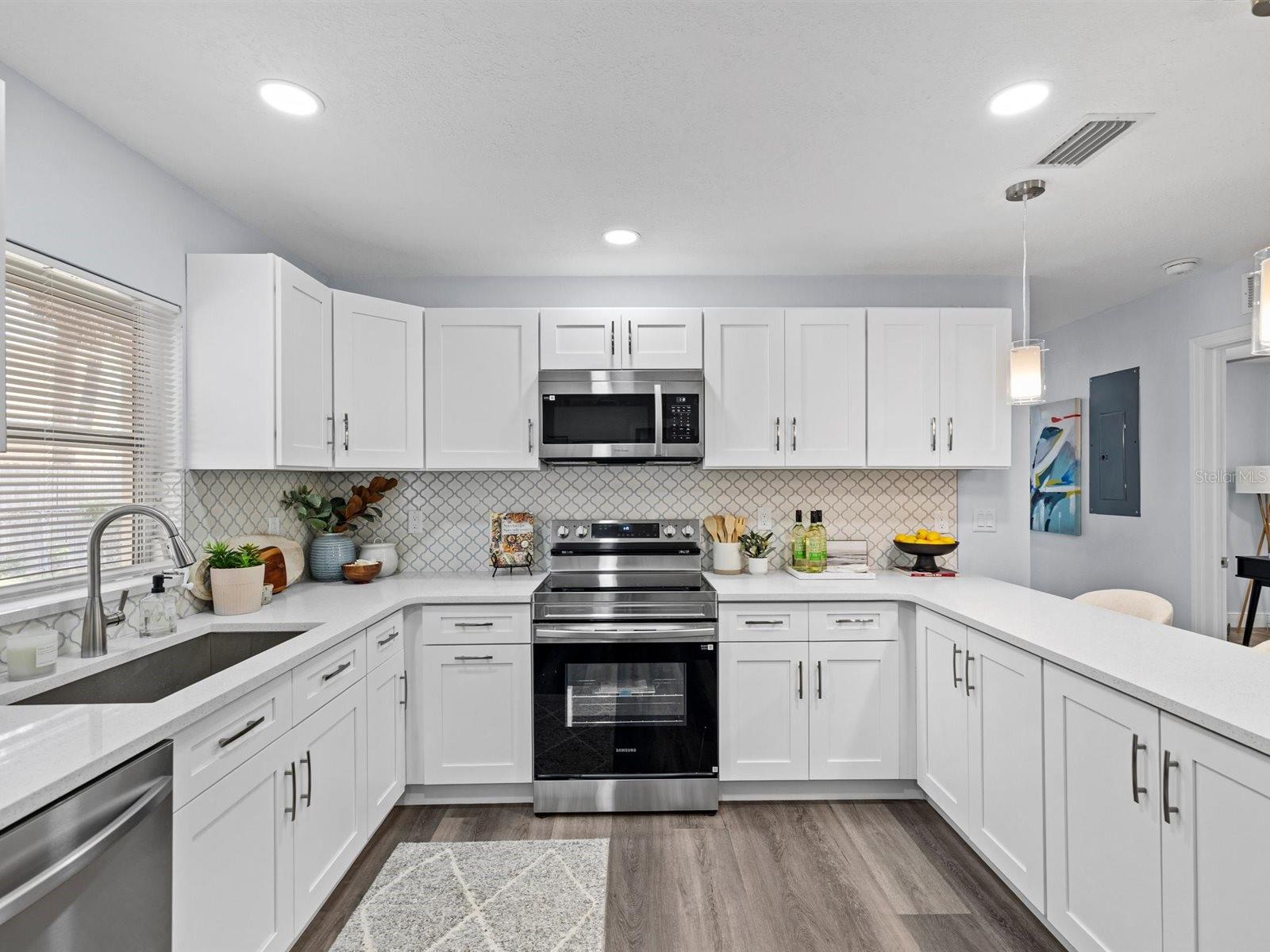 BAY CREST PARK UNIT 03 - Residential