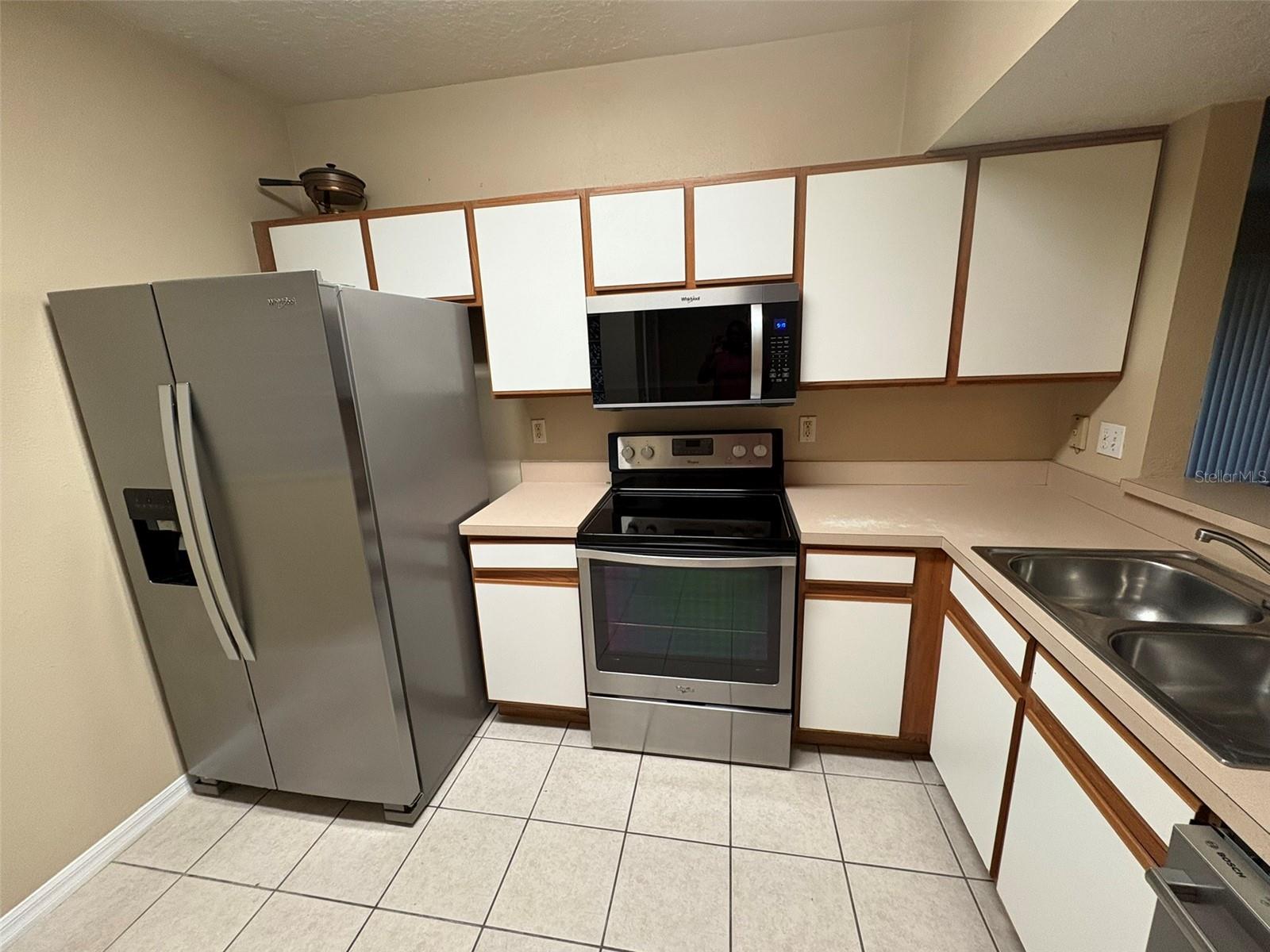 VILLAGES OF BLOOMINGDALE CONDO - Residential