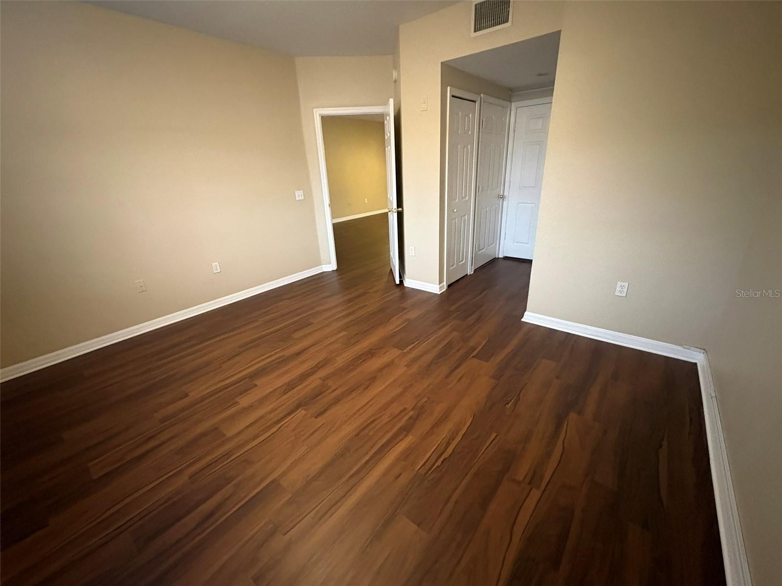 VILLAGES OF BLOOMINGDALE CONDO - Residential