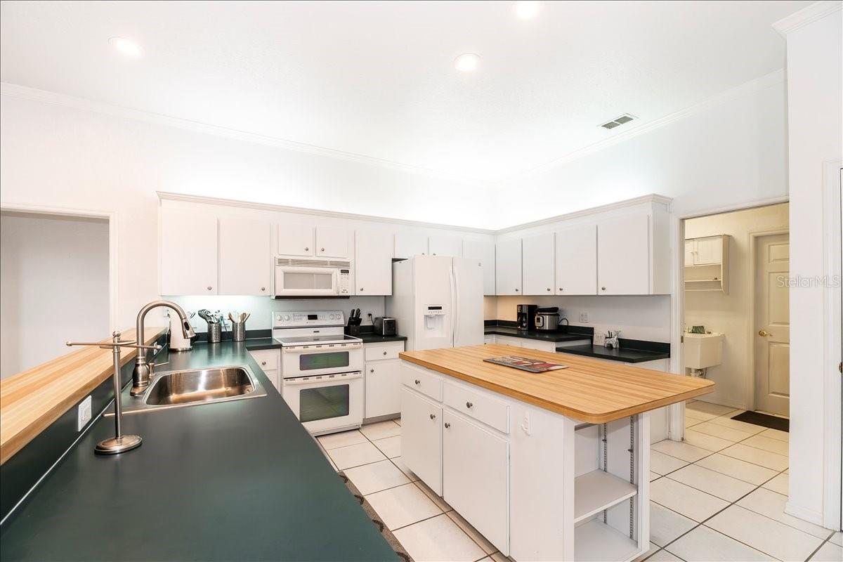 WOODBURY PH TWO ADD - Residential Lease
