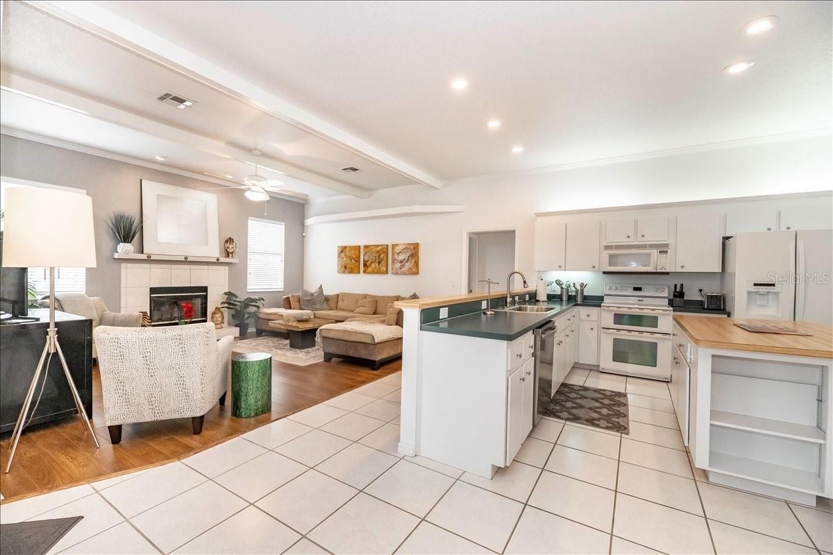 WOODBURY PH TWO ADD - Residential Lease