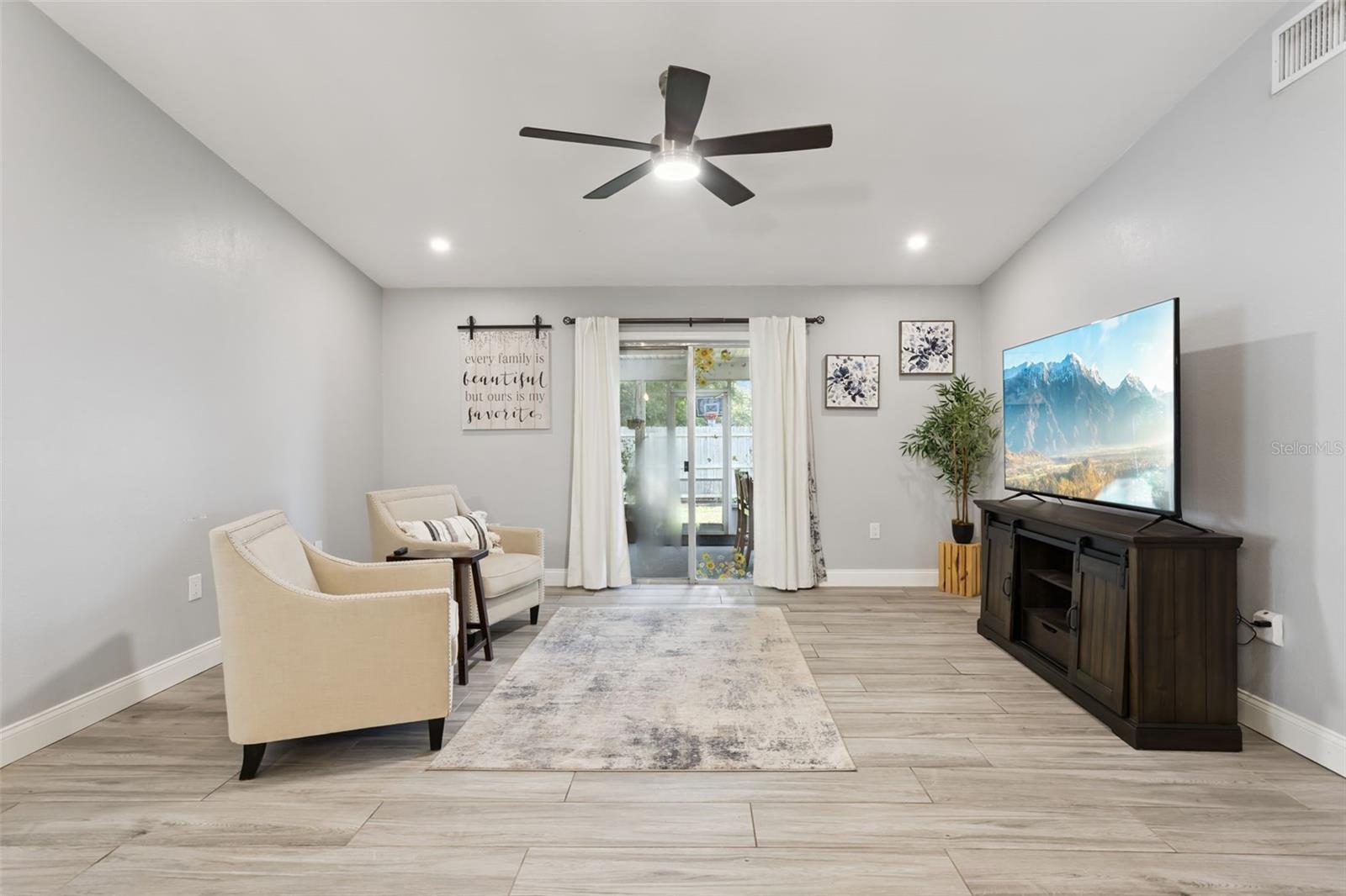 SOUTHGROVE PH 02 - Residential
