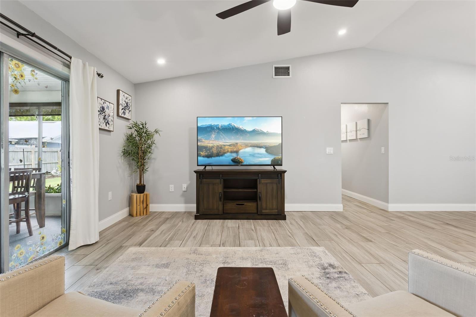 SOUTHGROVE PH 02 - Residential