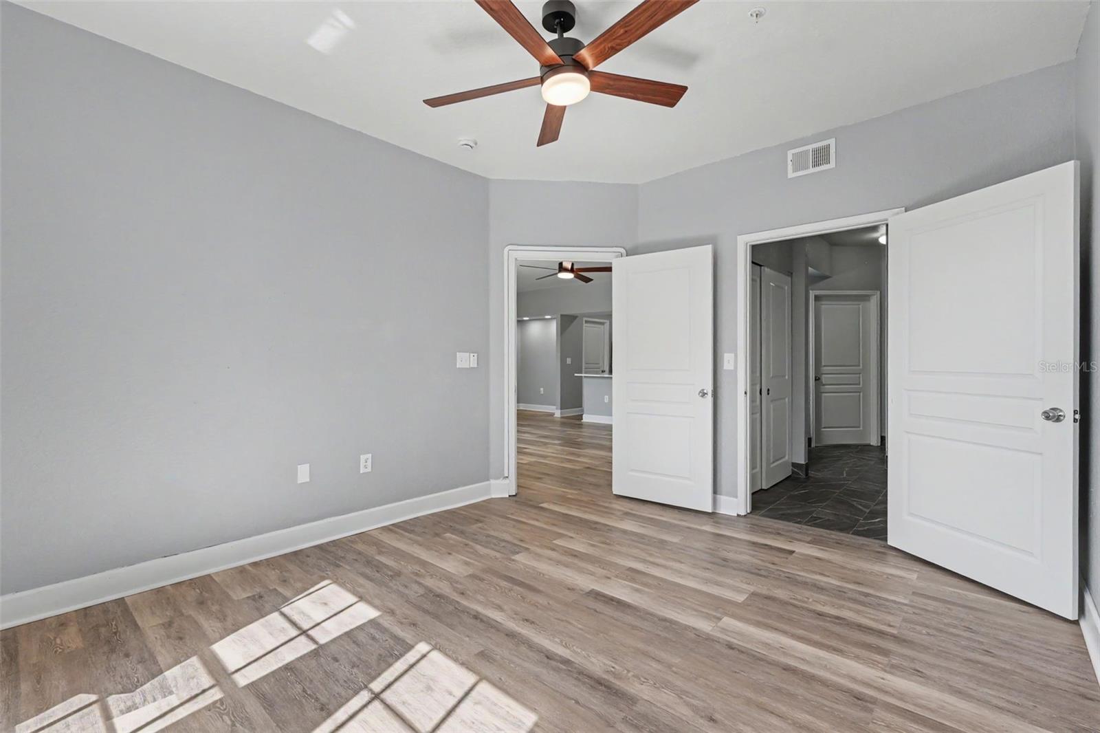 OXFORD PLACE AT TAMPA PALMS A - Residential
