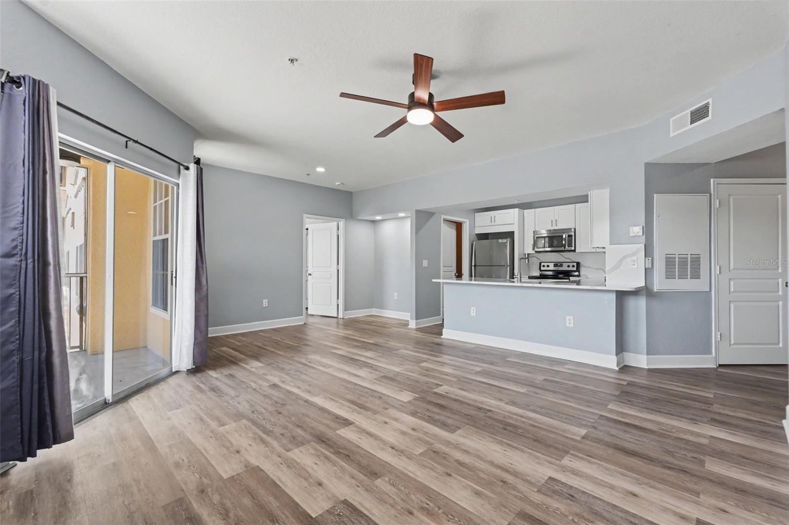 OXFORD PLACE AT TAMPA PALMS A - Residential