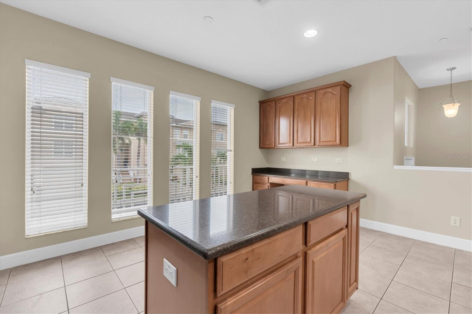SEMINOLE ISLE TWNHMS - Residential