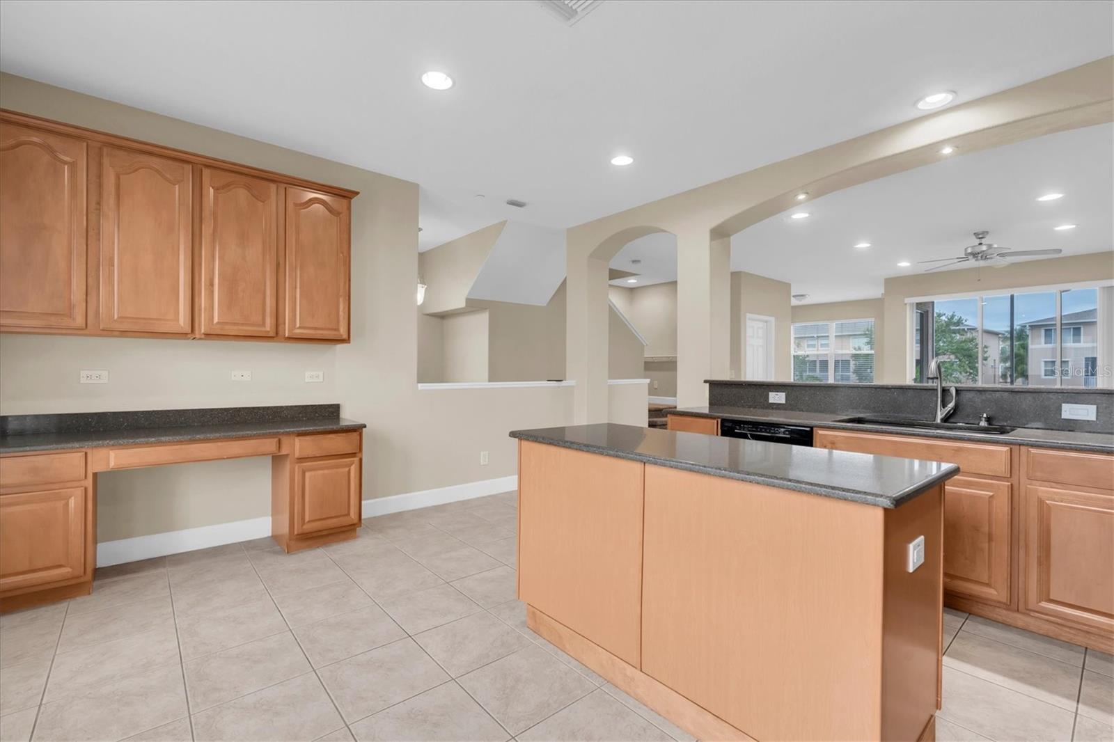SEMINOLE ISLE TWNHMS - Residential