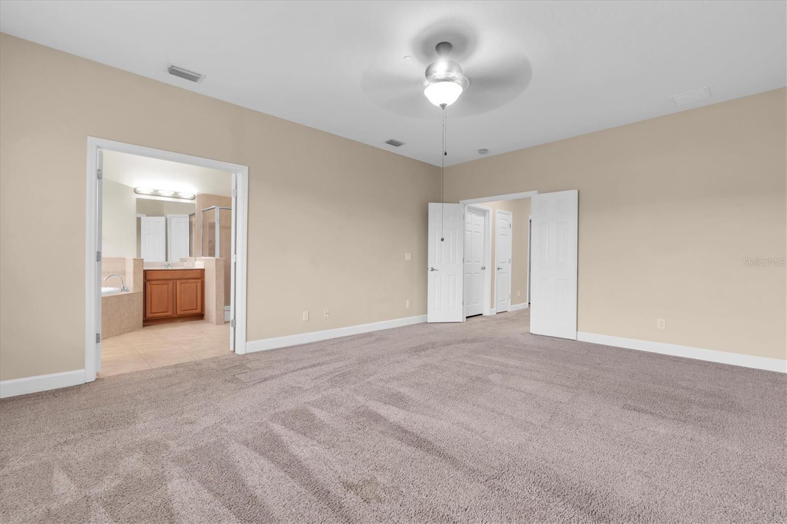 SEMINOLE ISLE TWNHMS - Residential