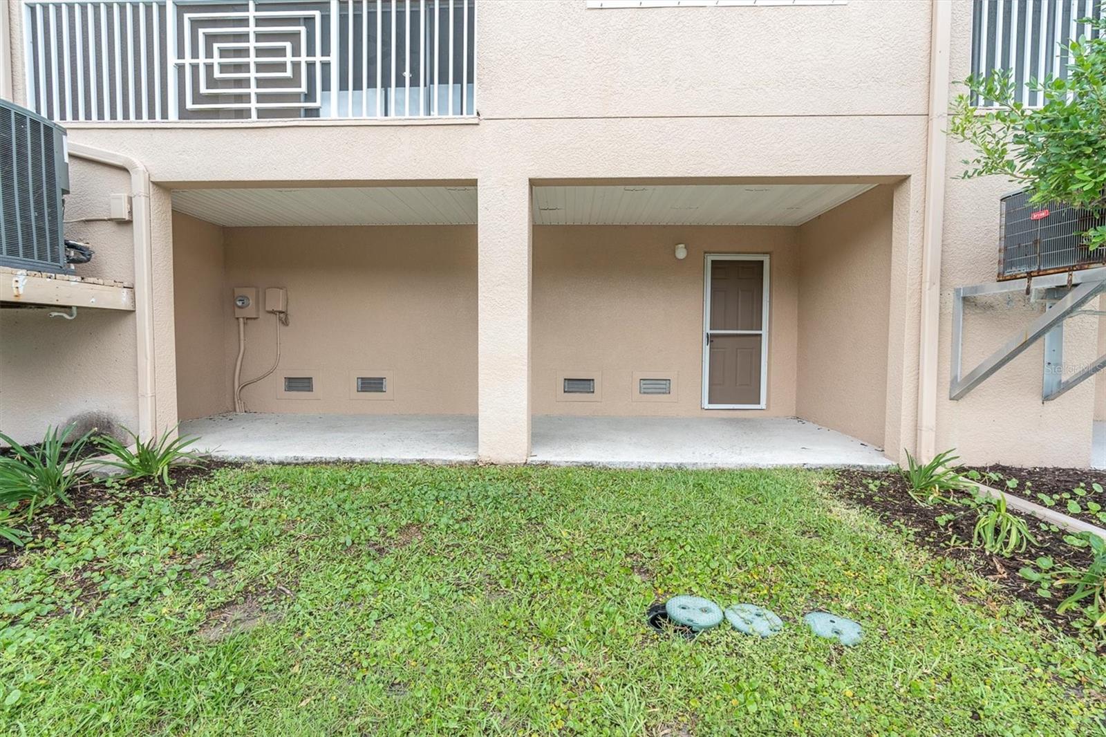 SEMINOLE ISLE TWNHMS - Residential
