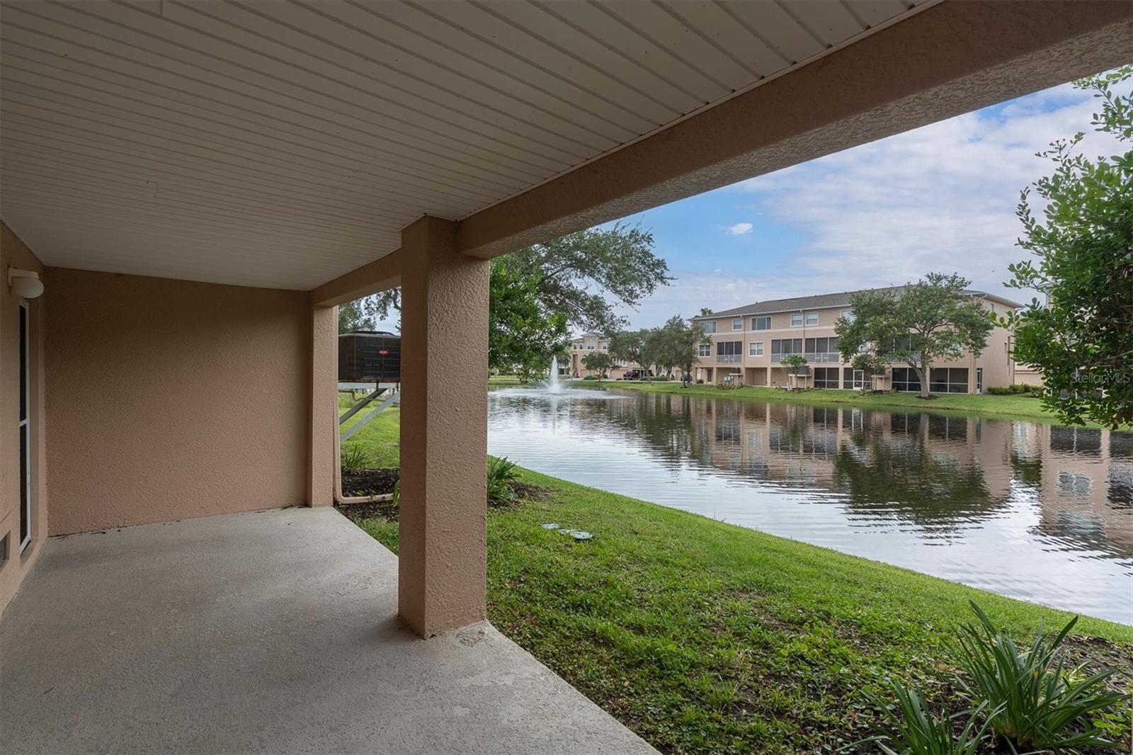 SEMINOLE ISLE TWNHMS - Residential