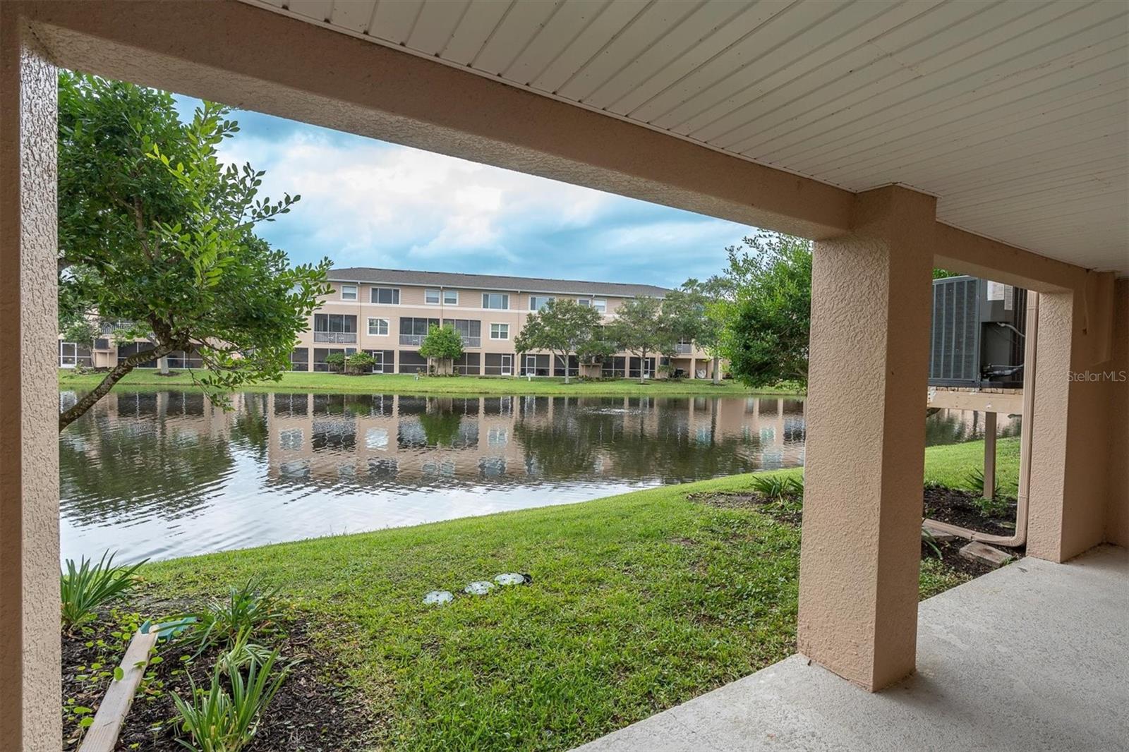 SEMINOLE ISLE TWNHMS - Residential
