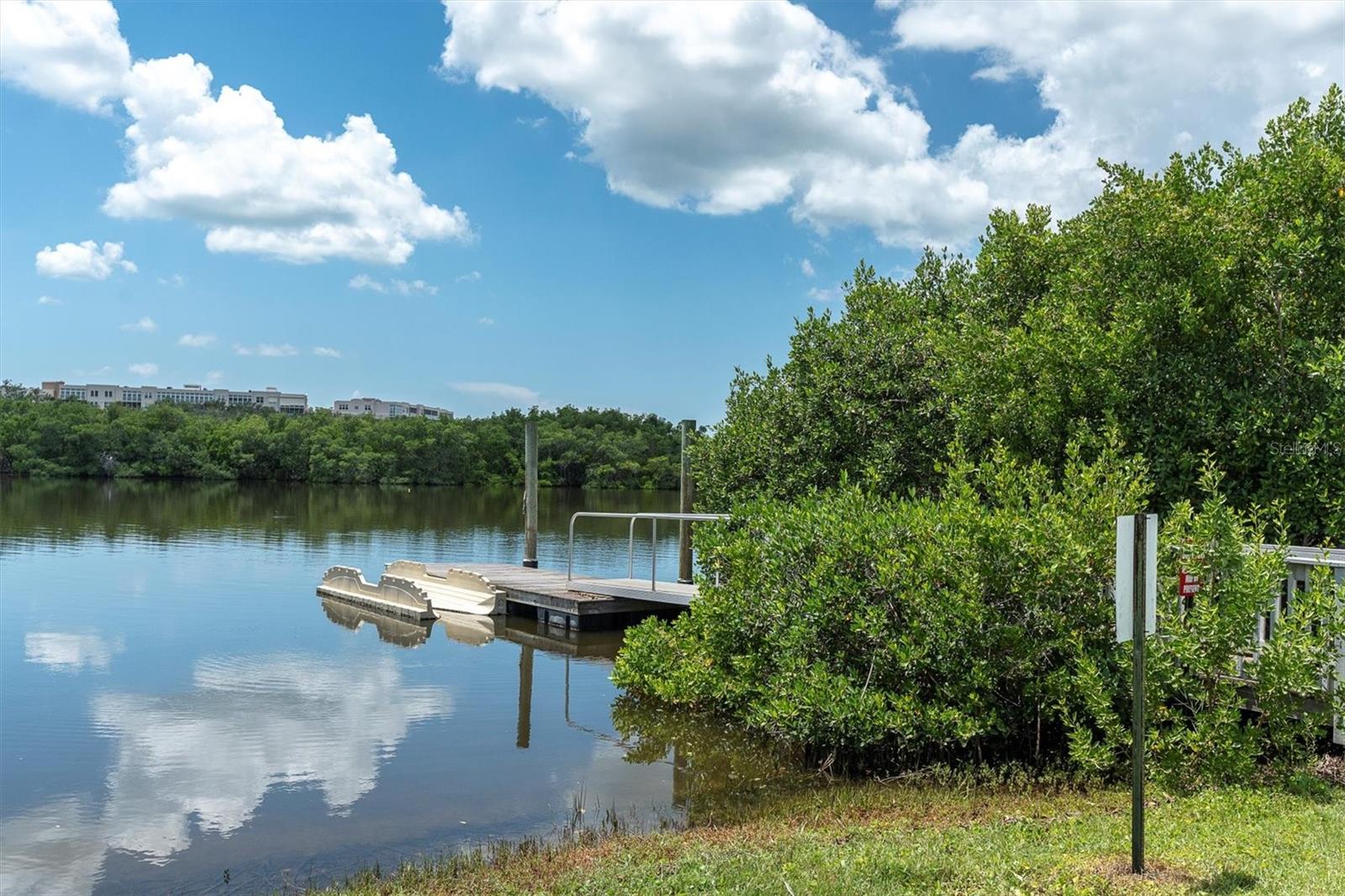 SEMINOLE ISLE TWNHMS - Residential