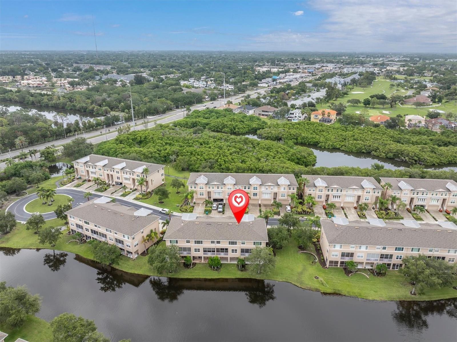 SEMINOLE ISLE TWNHMS - Residential