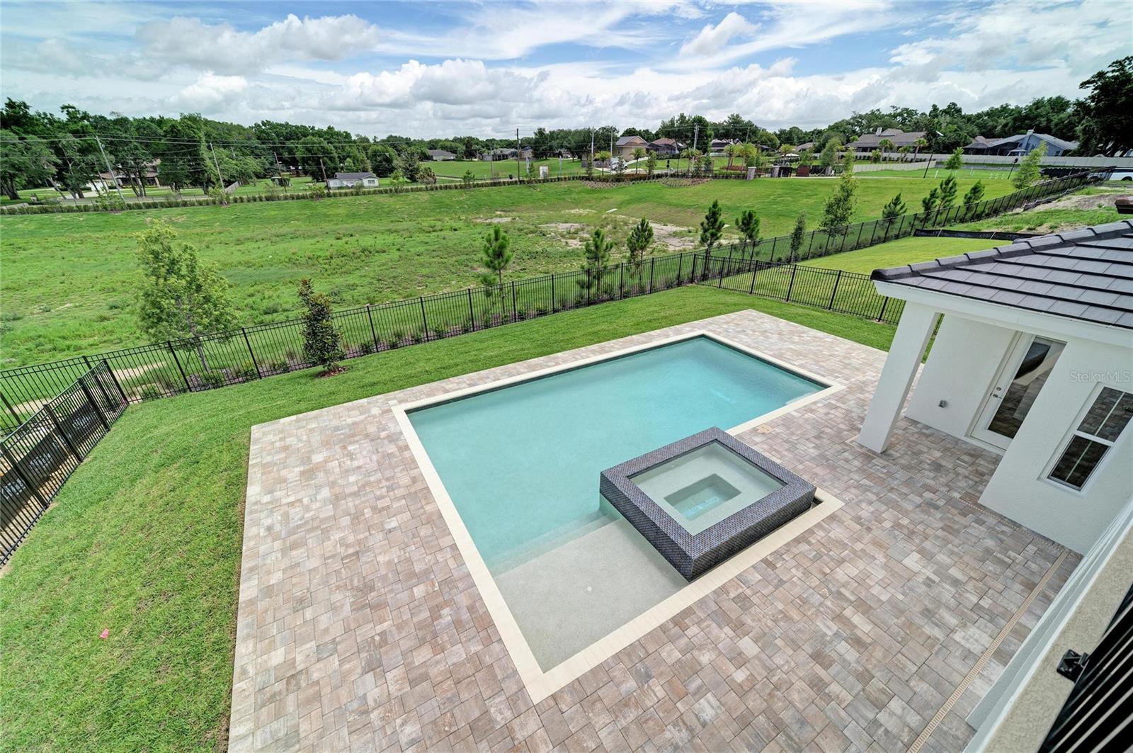 BARRINGTON PRESERVE - Residential