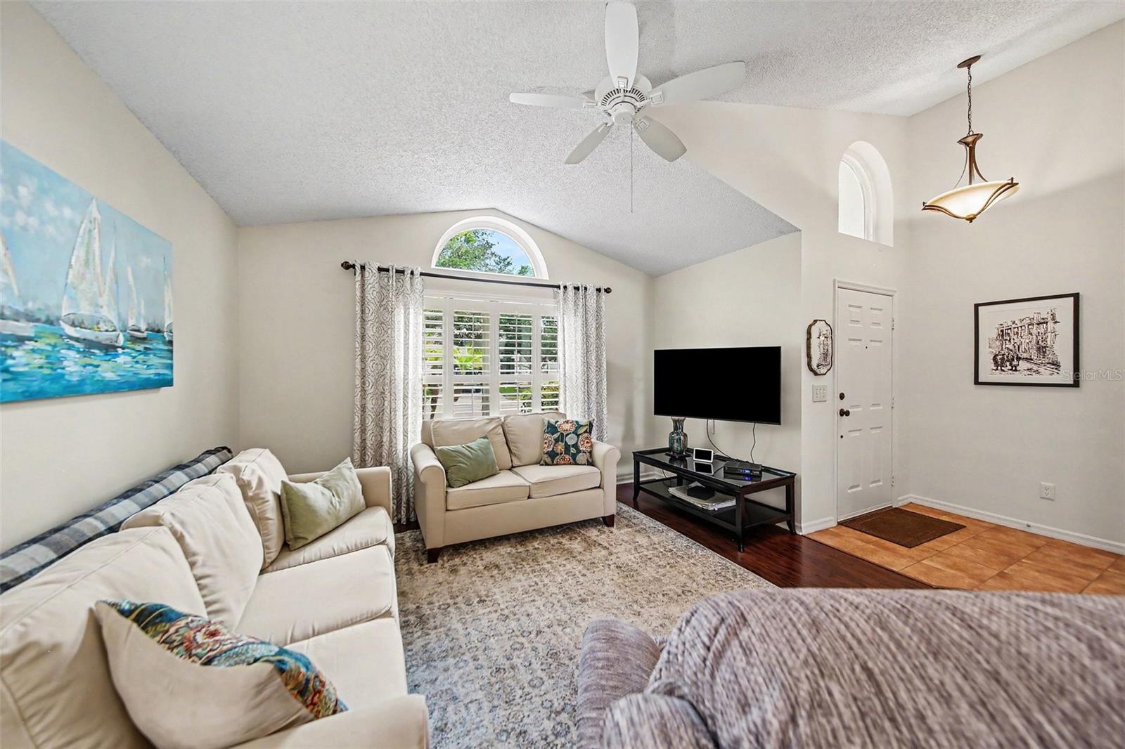 ARBOR POINTE - Residential