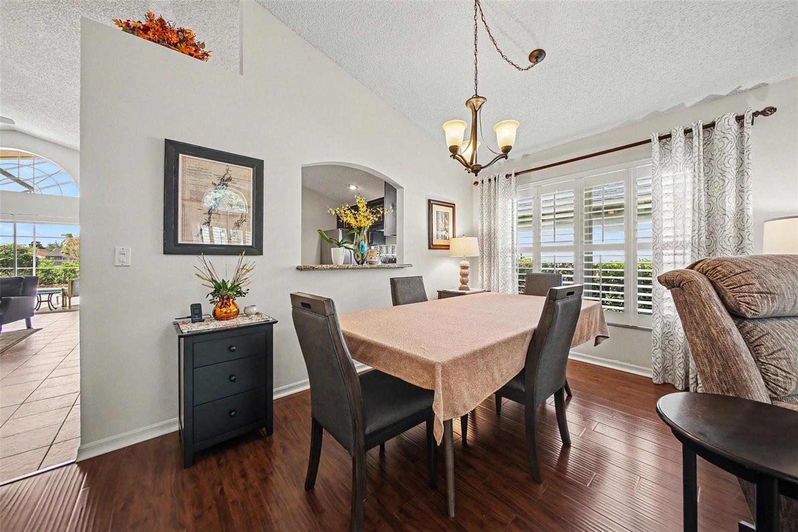 ARBOR POINTE - Residential