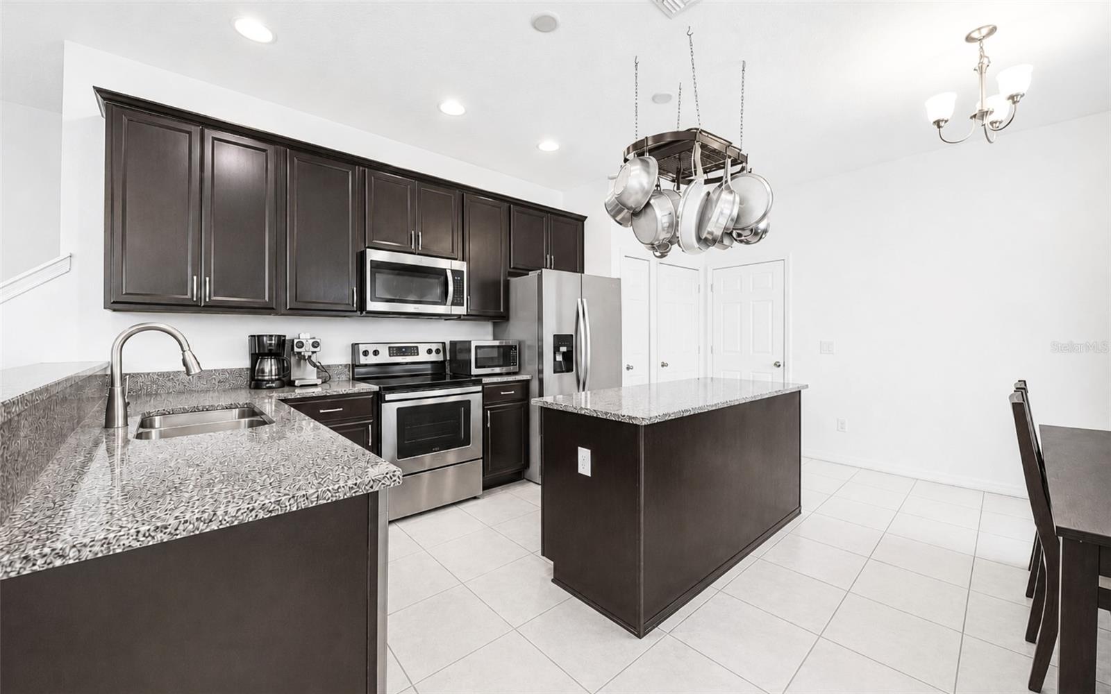 AMBERGATE - Residential