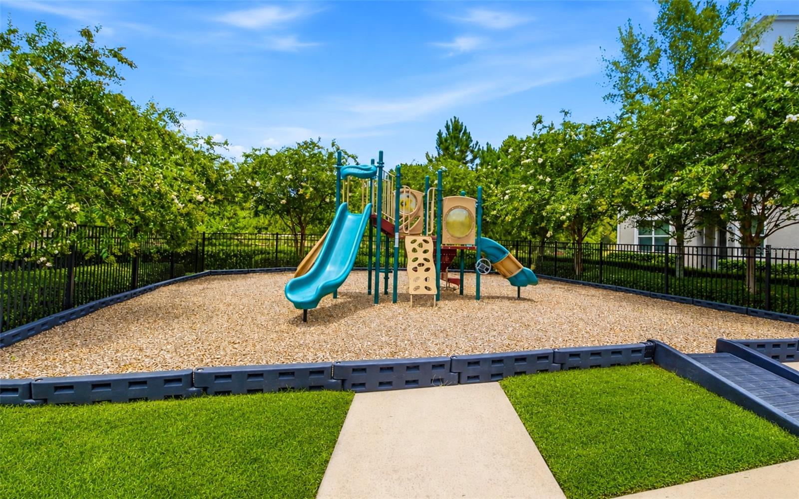 AMBERGATE - Residential