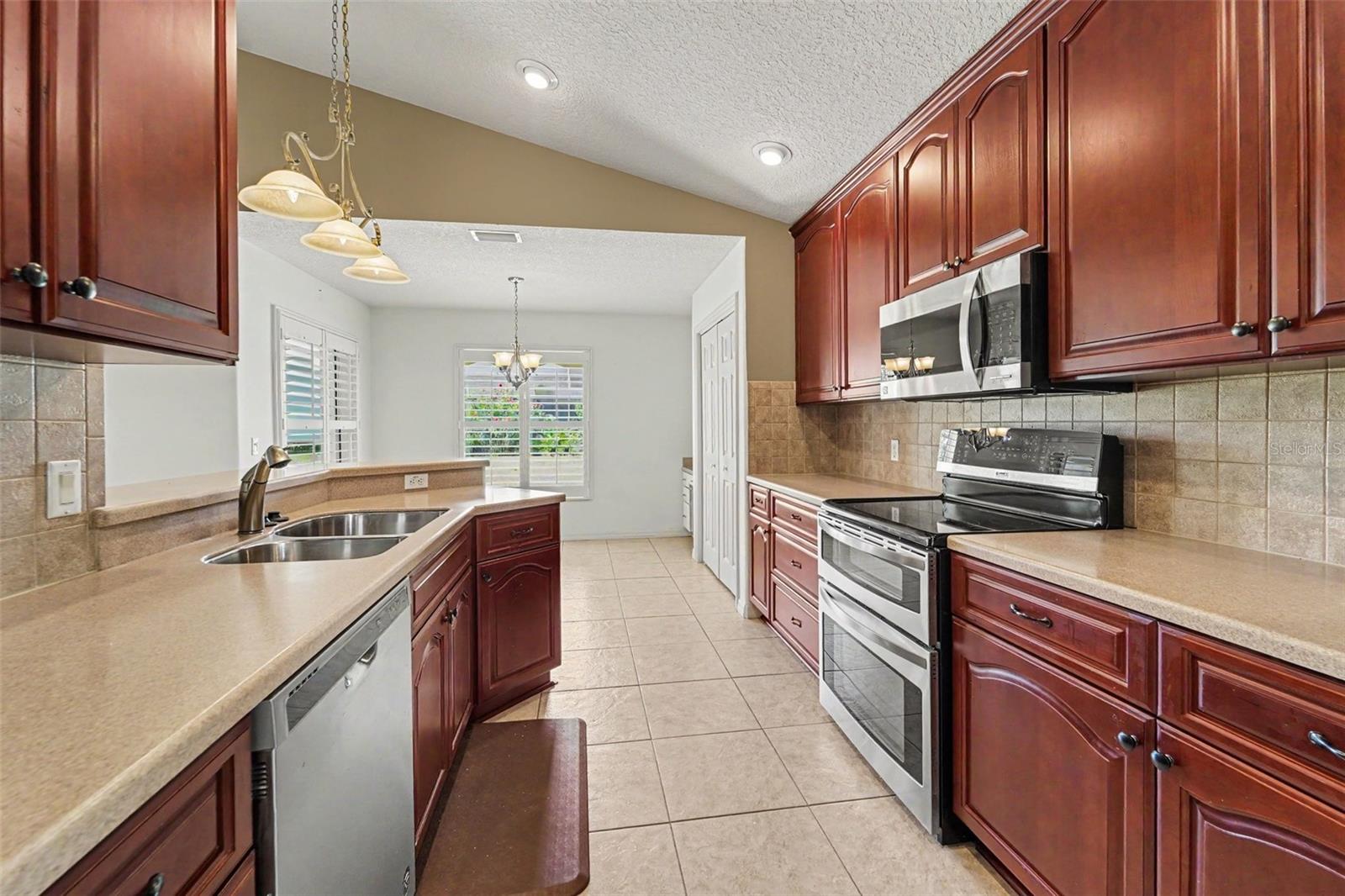 ARBOR LAKES UN 03 - Residential