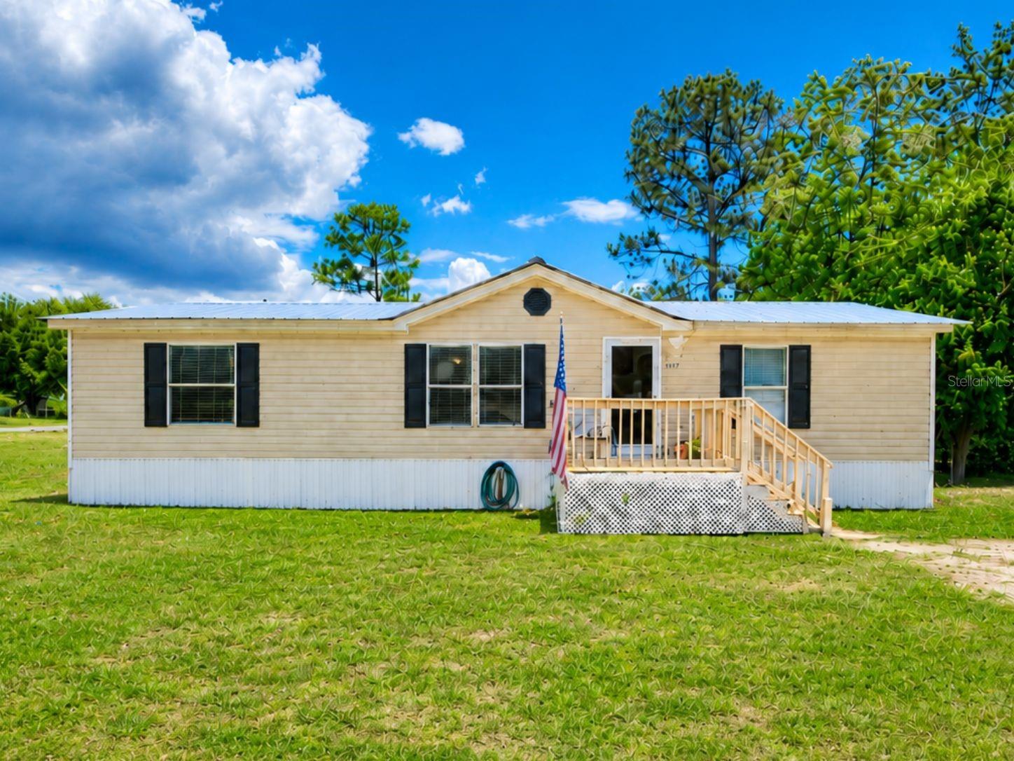COUNTRY ESTATES - Residential